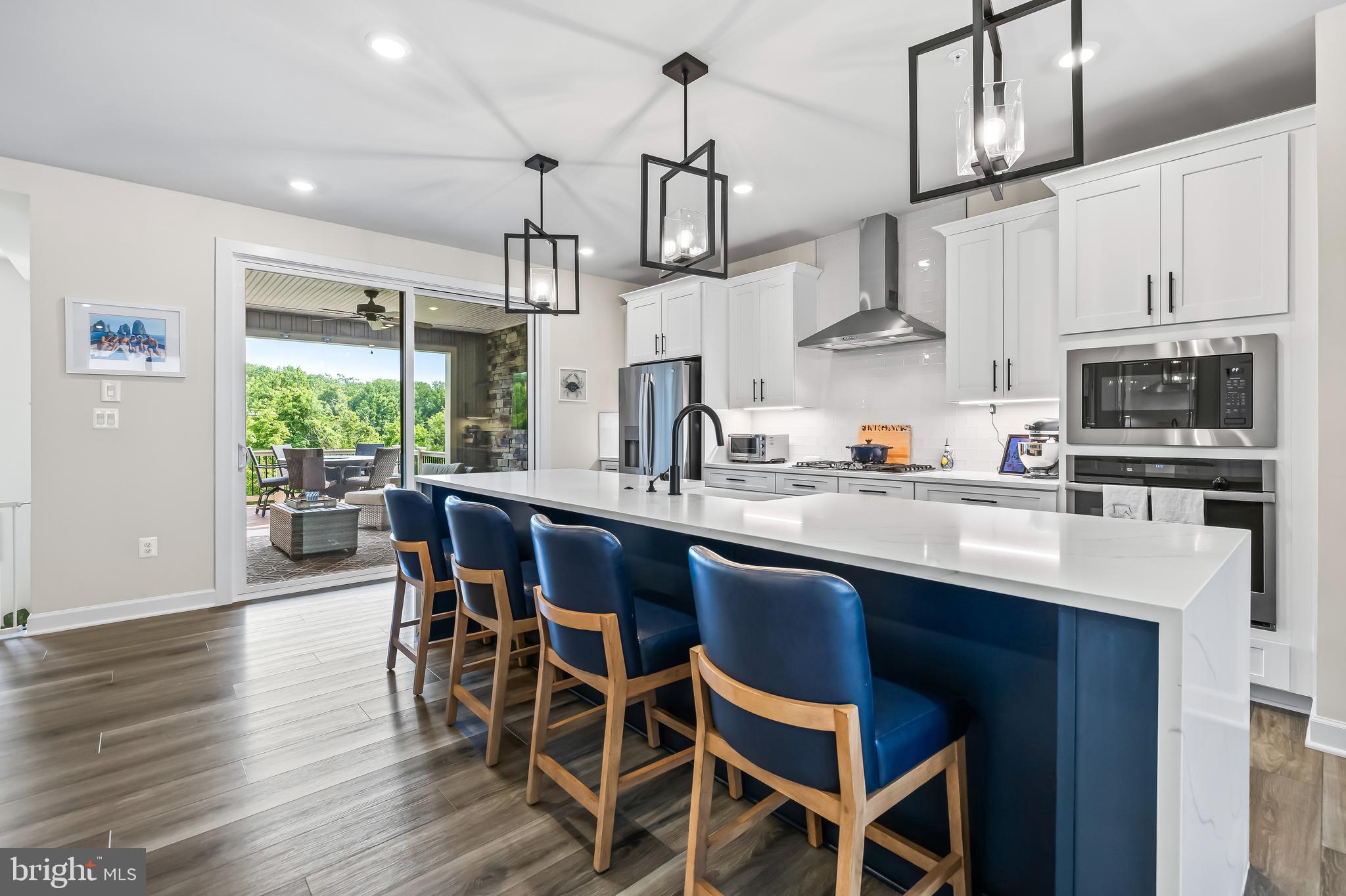 LONGVIEW RIDGE - Residential