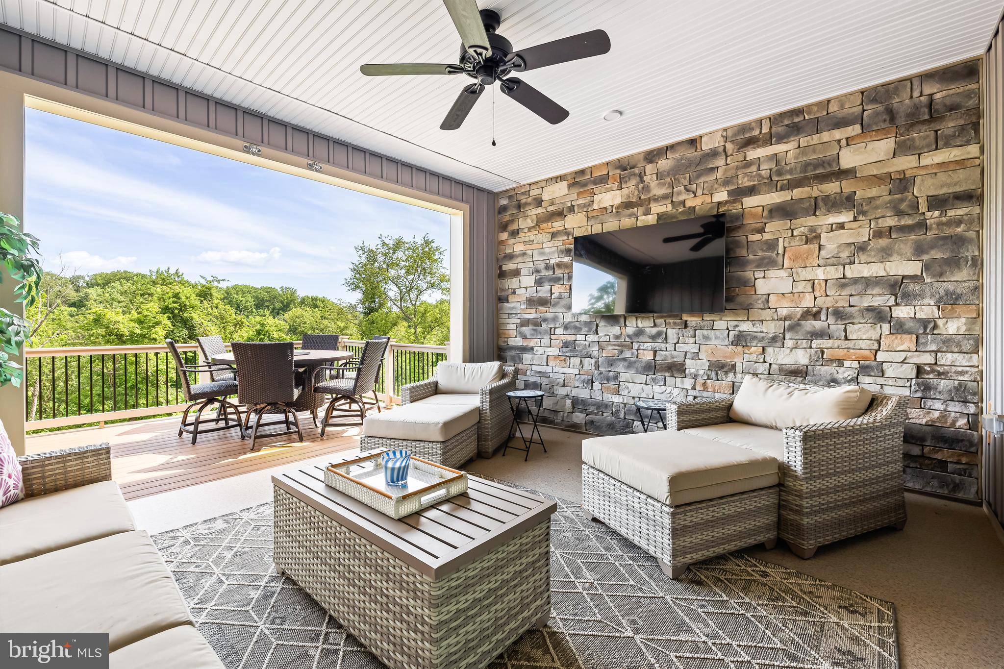 LONGVIEW RIDGE - Residential