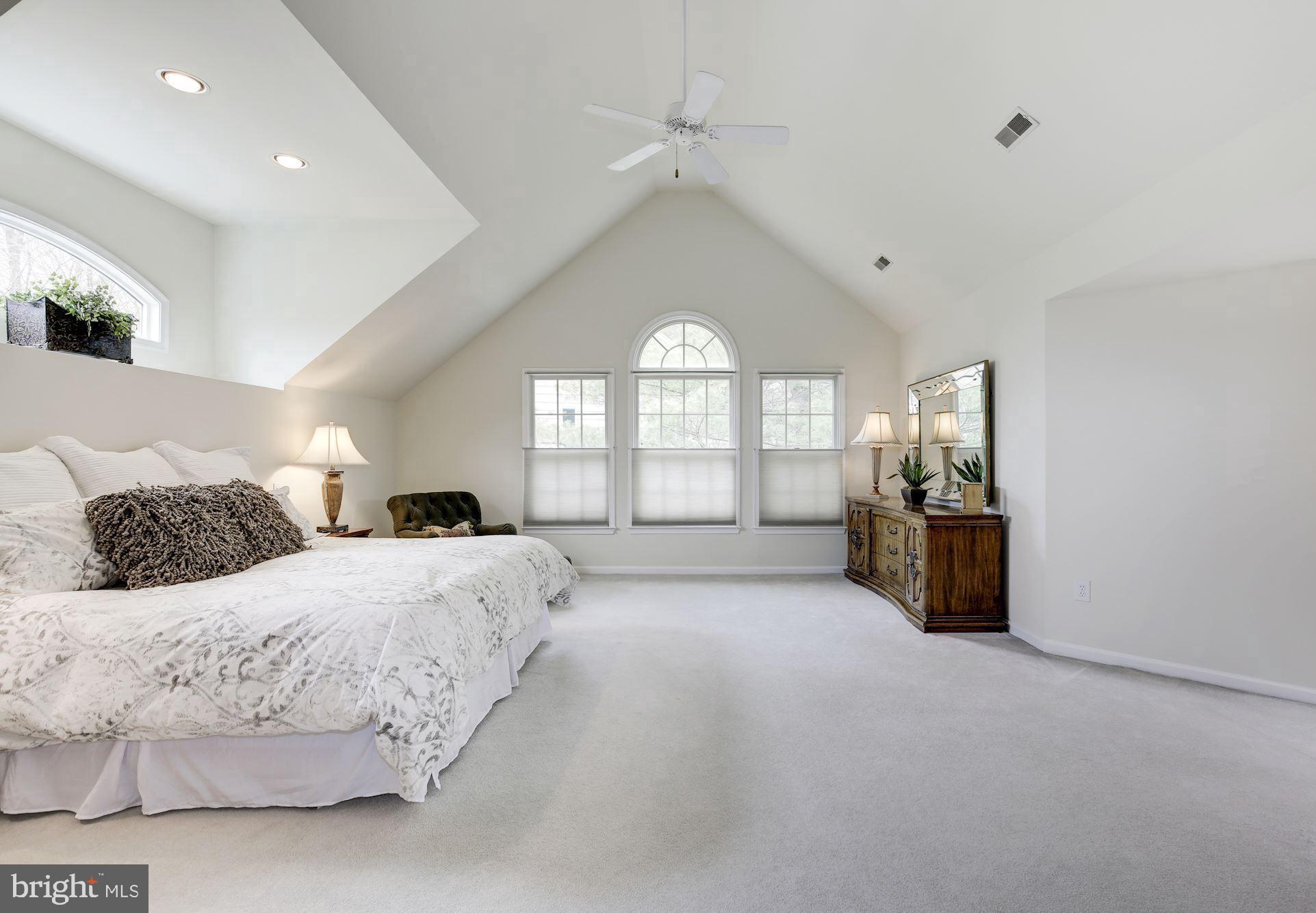 ROSE HILL FALLS - Residential