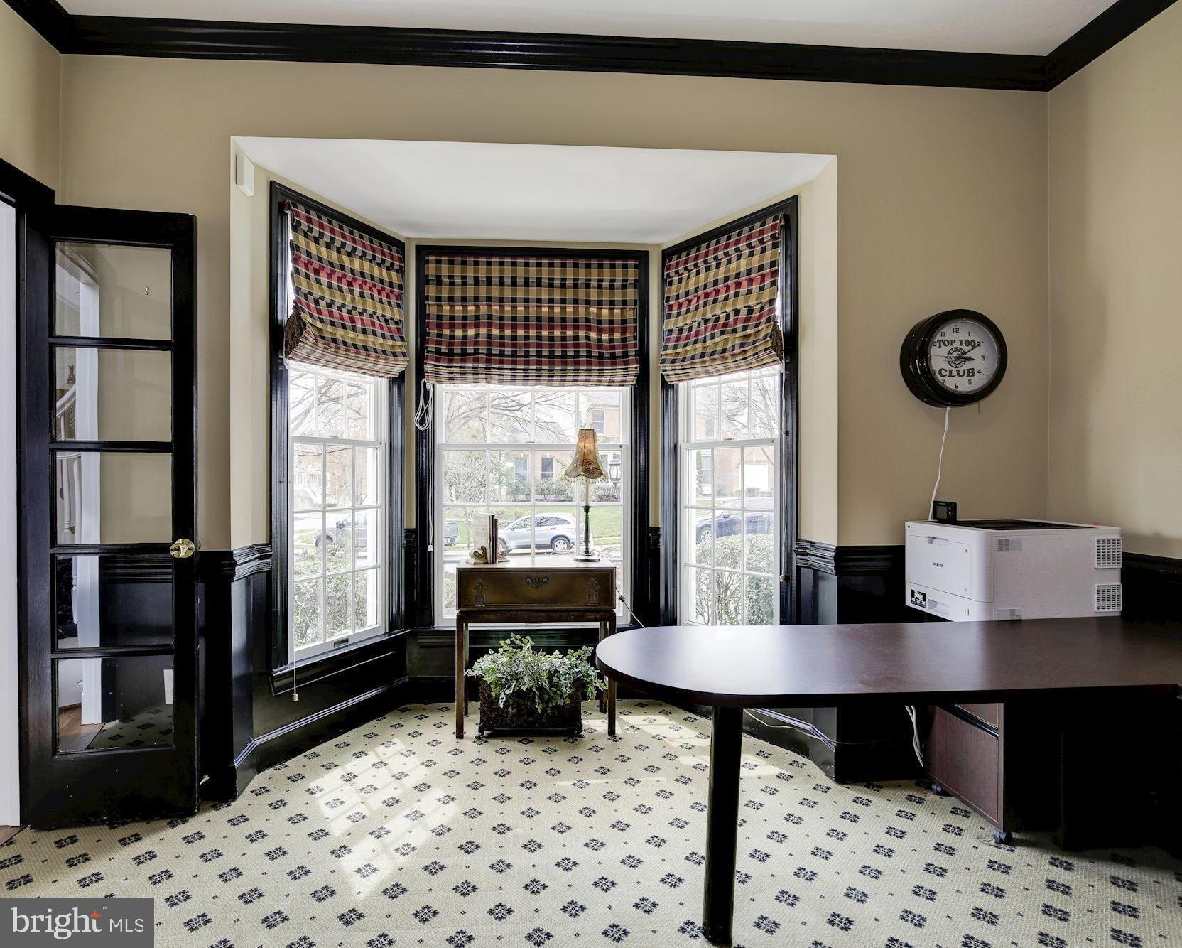 ROSE HILL FALLS - Residential