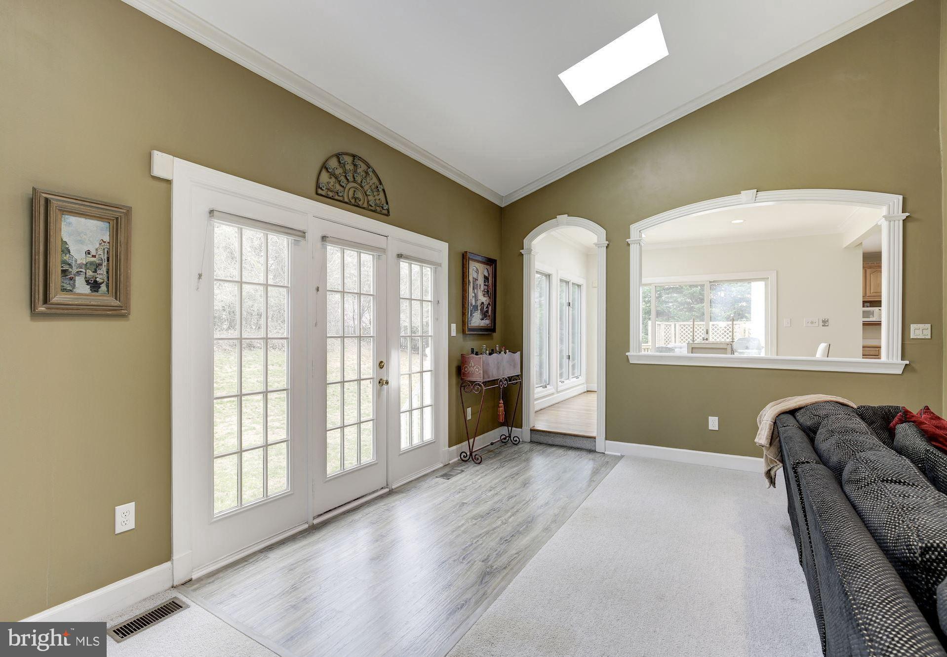 ROSE HILL FALLS - Residential