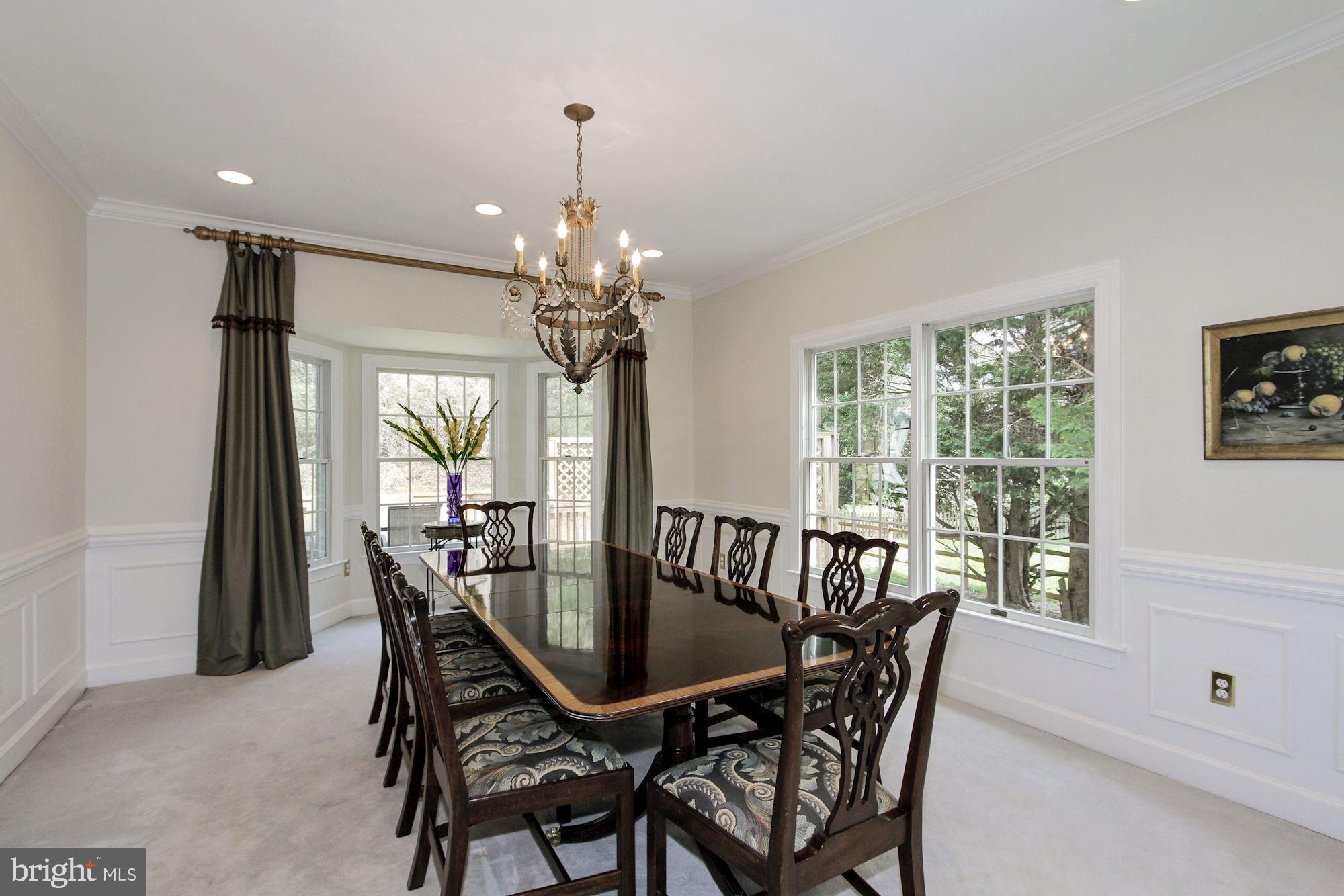 ROSE HILL FALLS - Residential