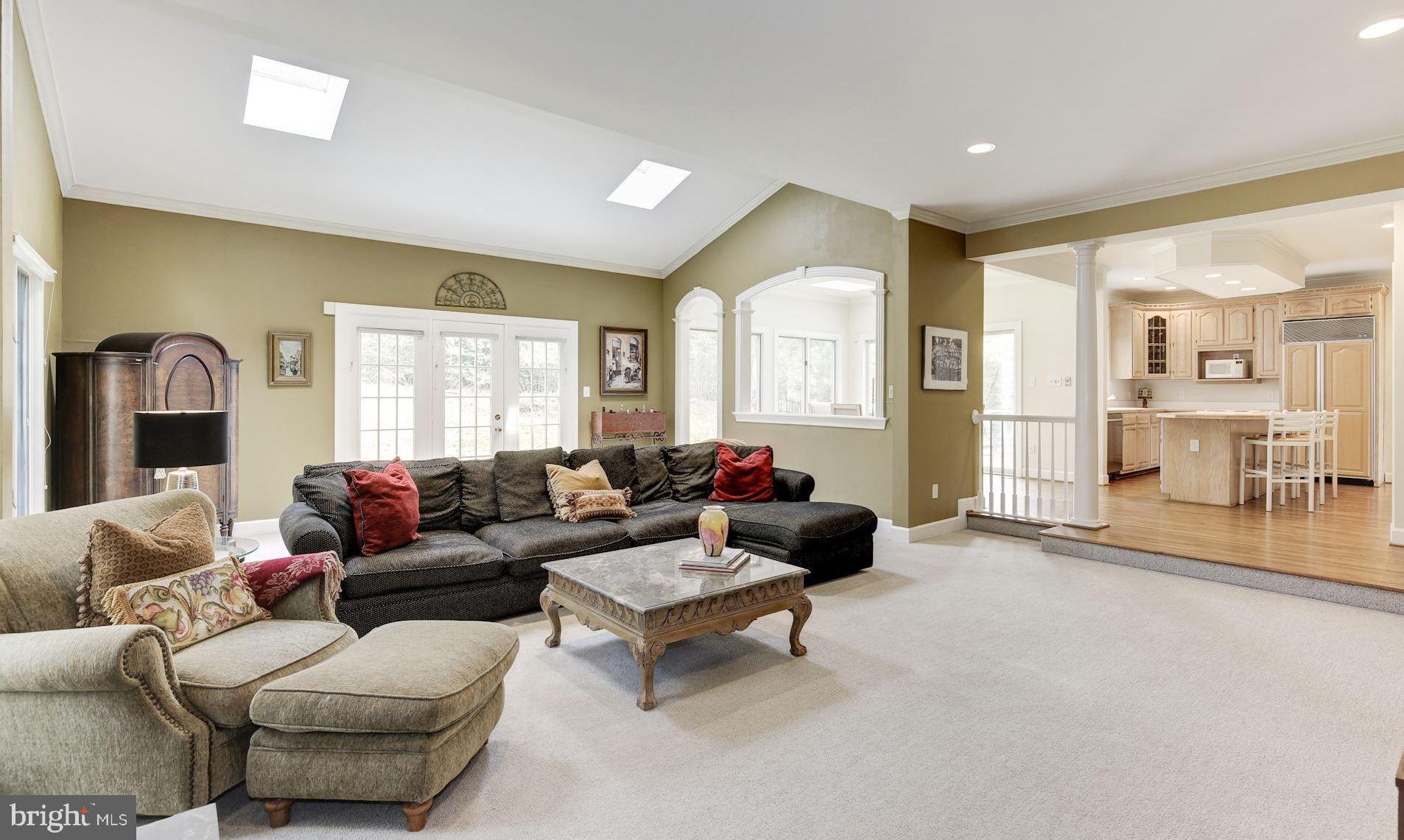 ROSE HILL FALLS - Residential