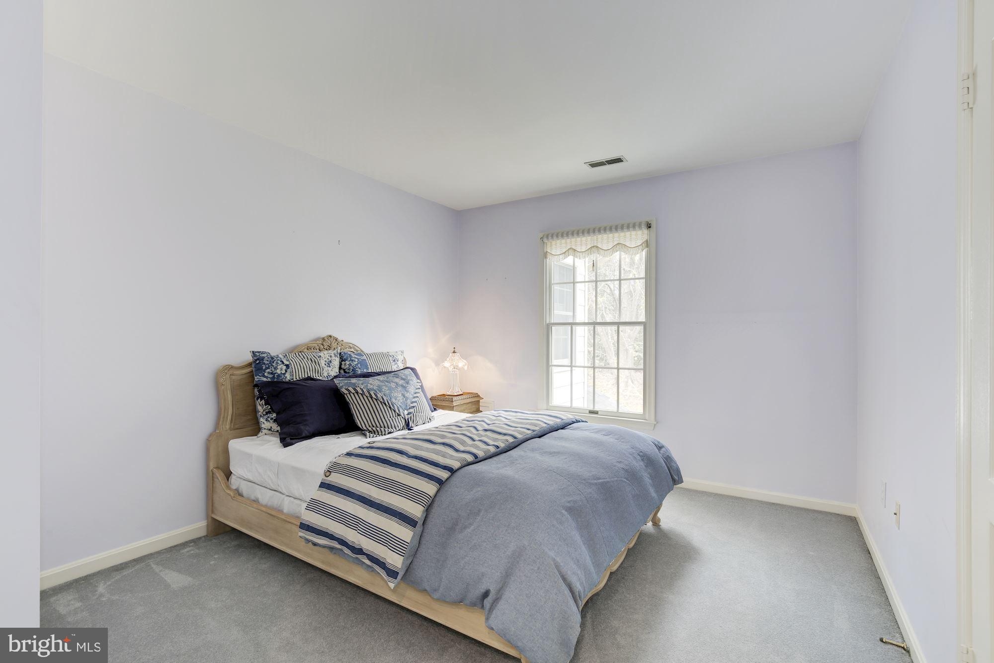 ROSE HILL FALLS - Residential