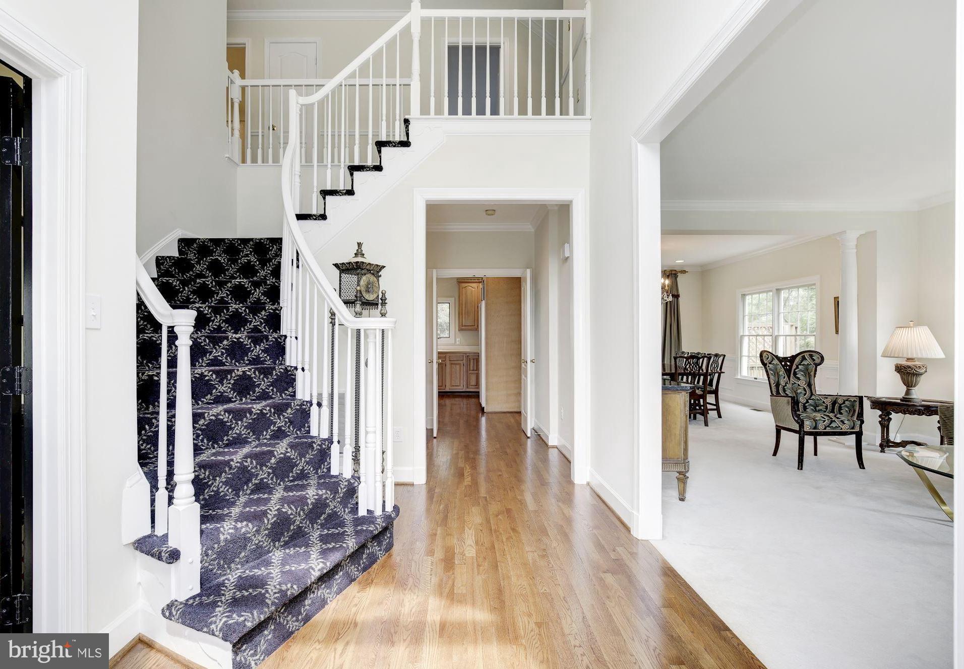 ROSE HILL FALLS - Residential