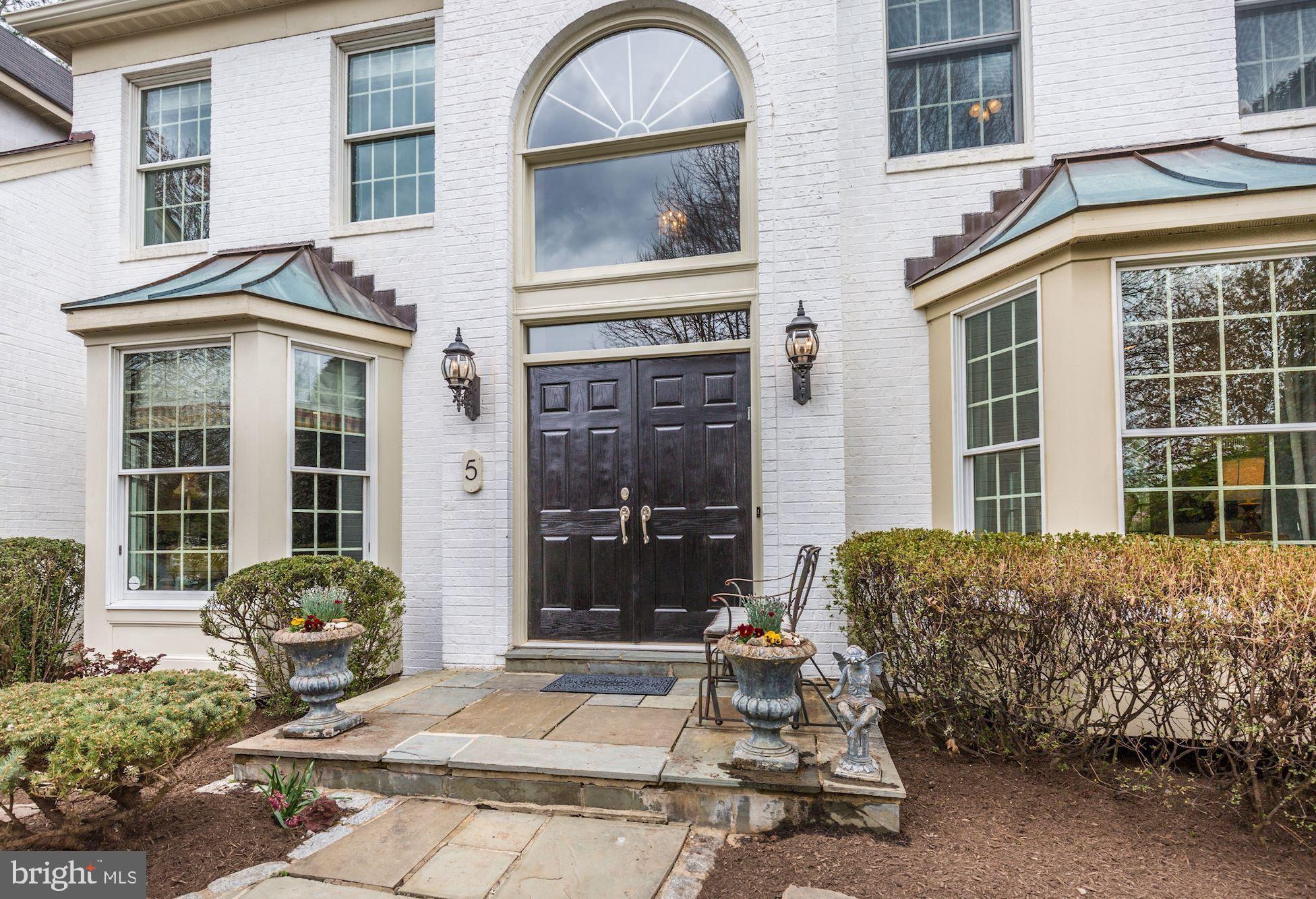 ROSE HILL FALLS - Residential