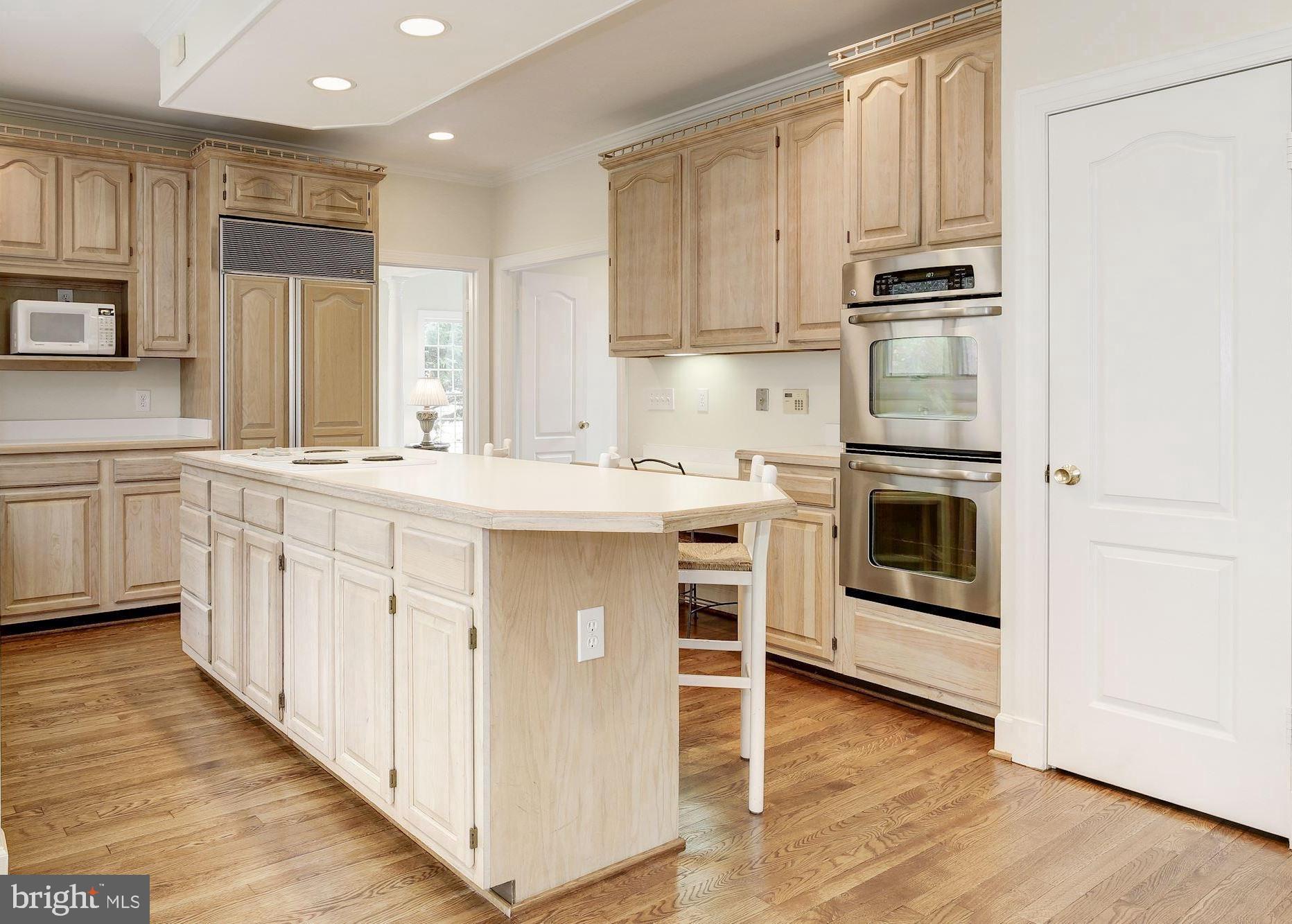 ROSE HILL FALLS - Residential