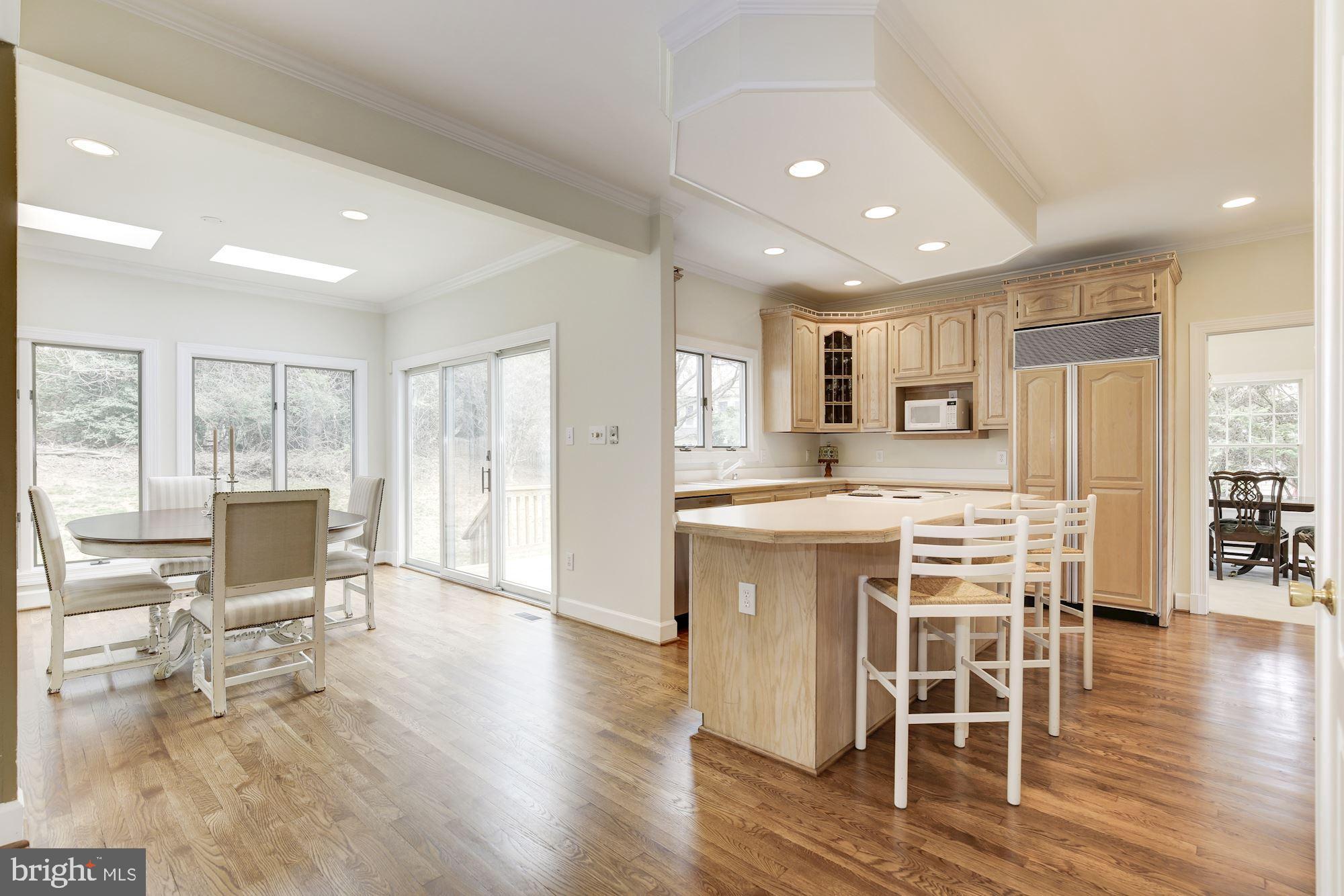 ROSE HILL FALLS - Residential