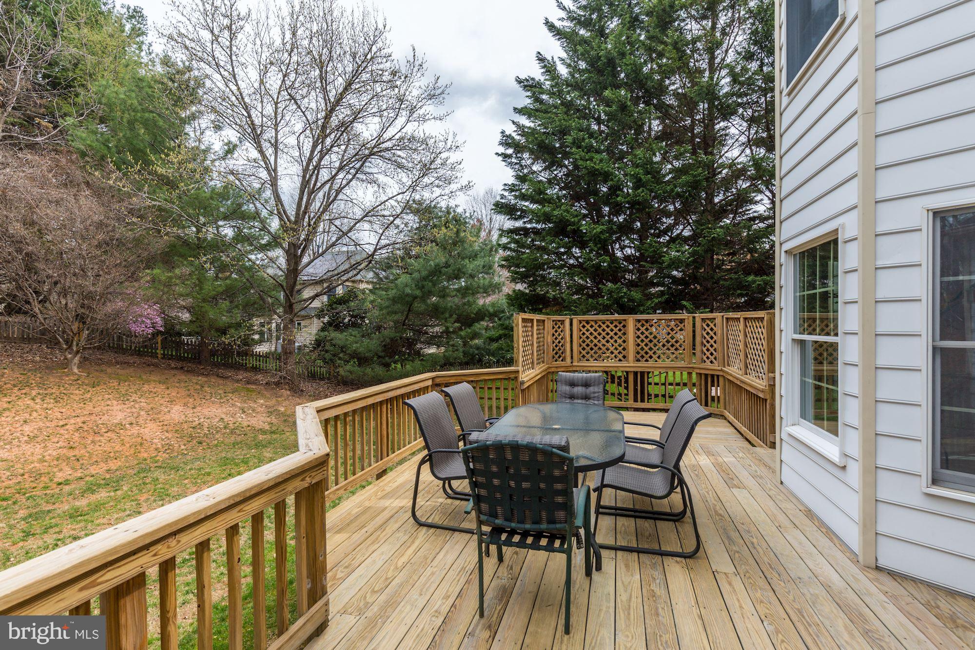 ROSE HILL FALLS - Residential