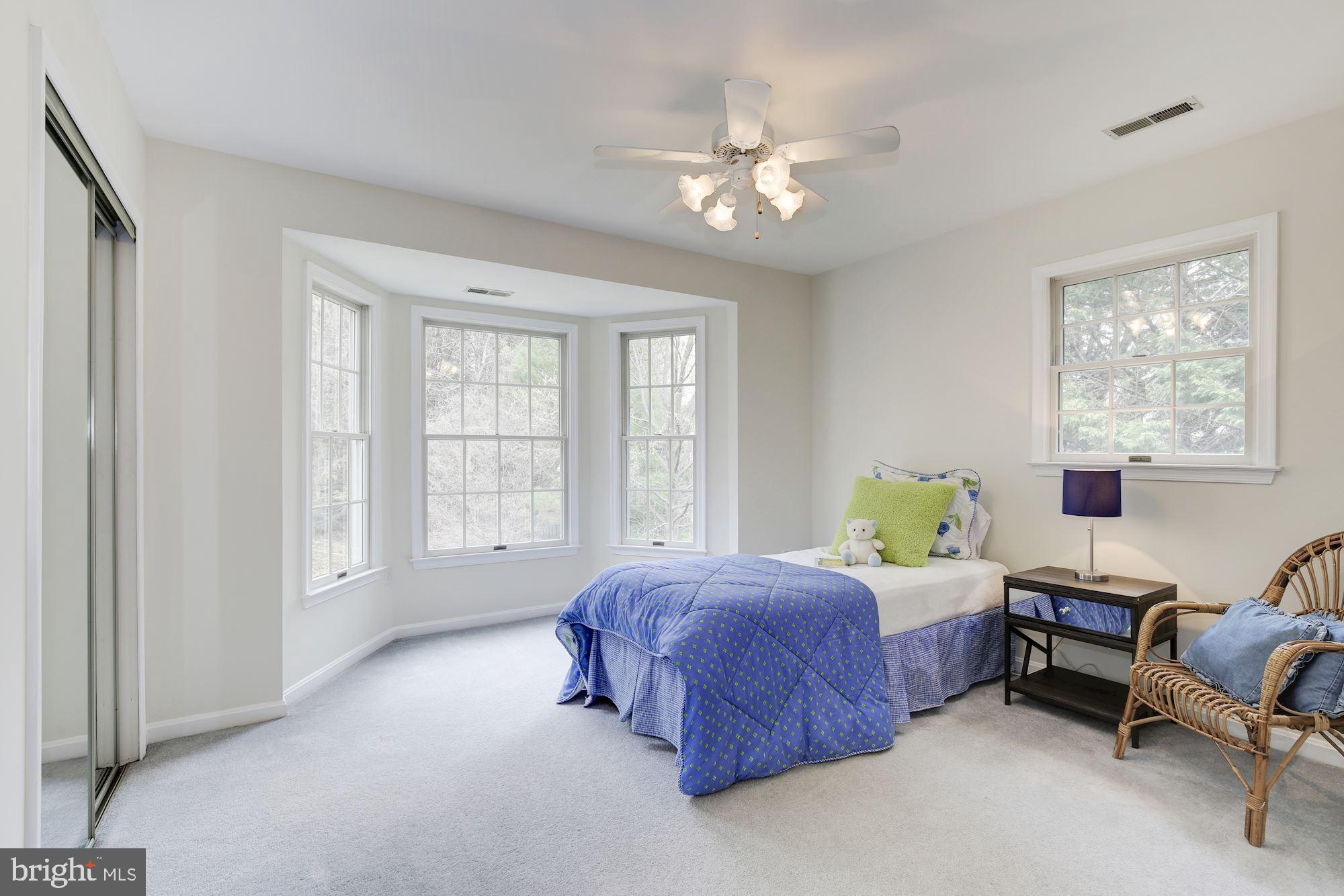 ROSE HILL FALLS - Residential