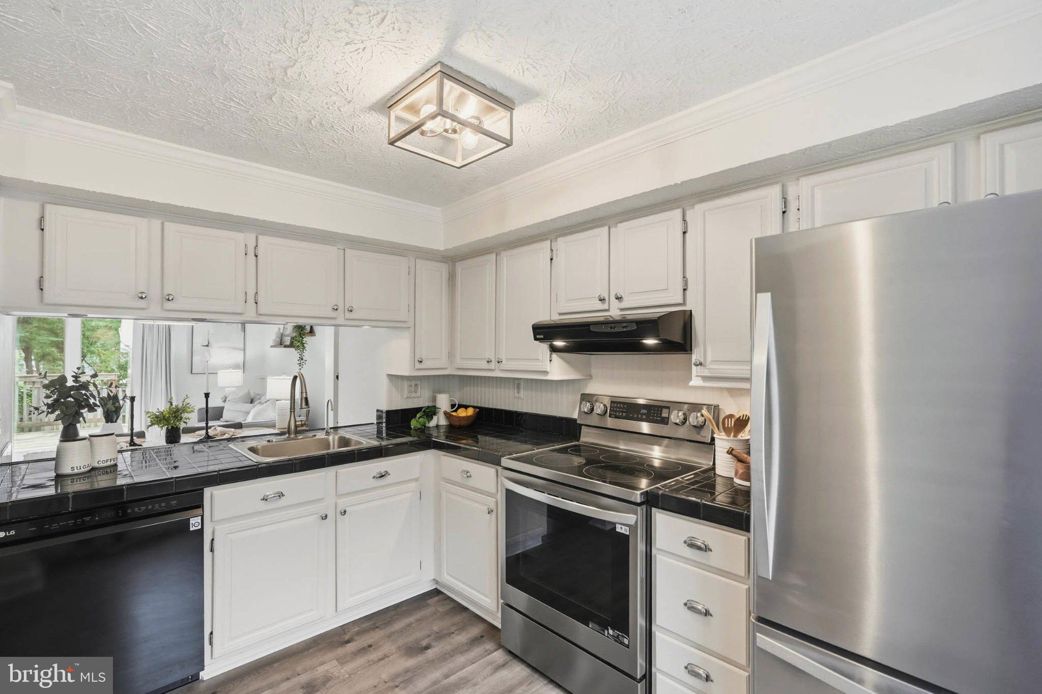 8273 MARY LEE LANE