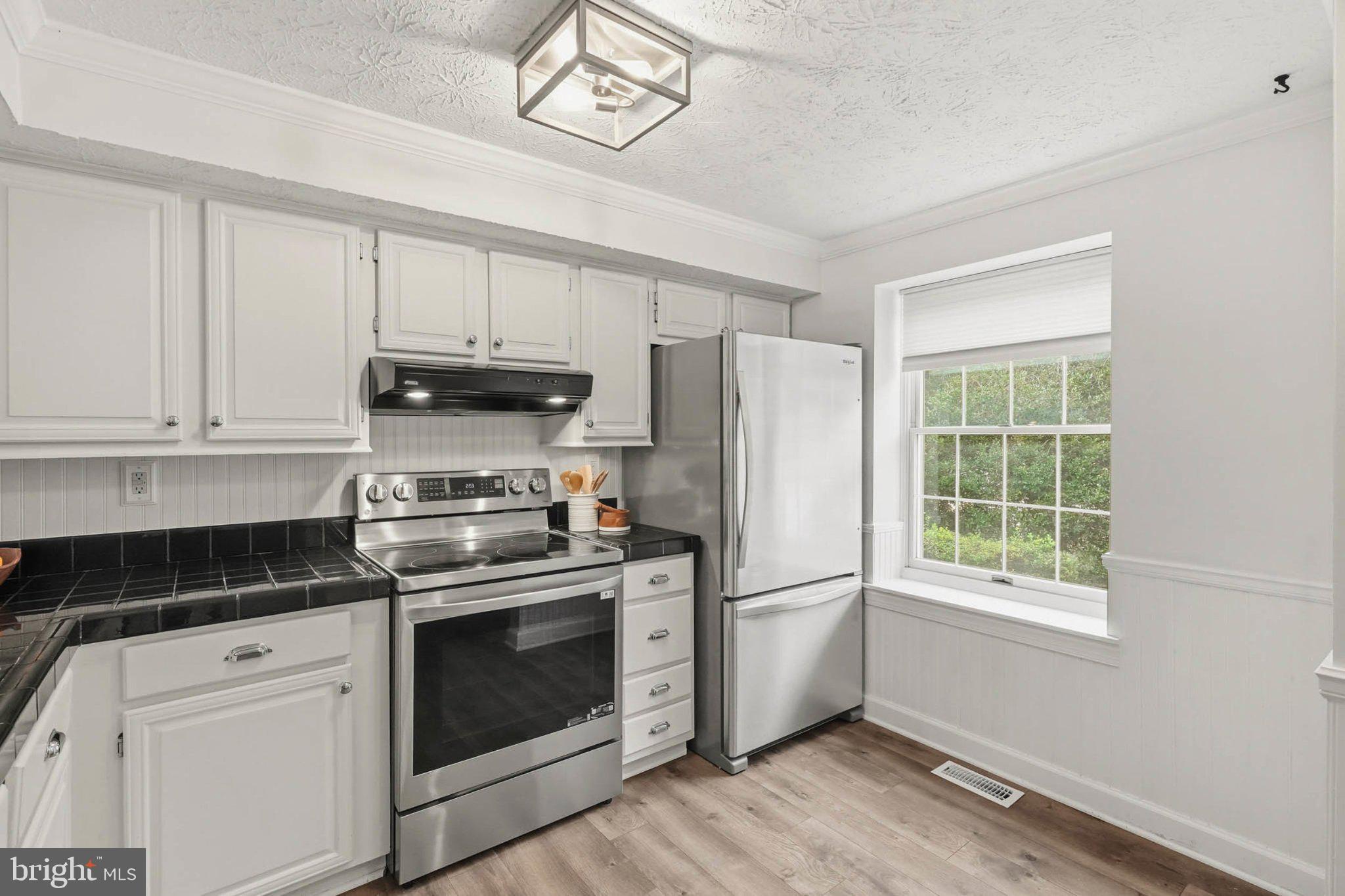 8273 MARY LEE LANE