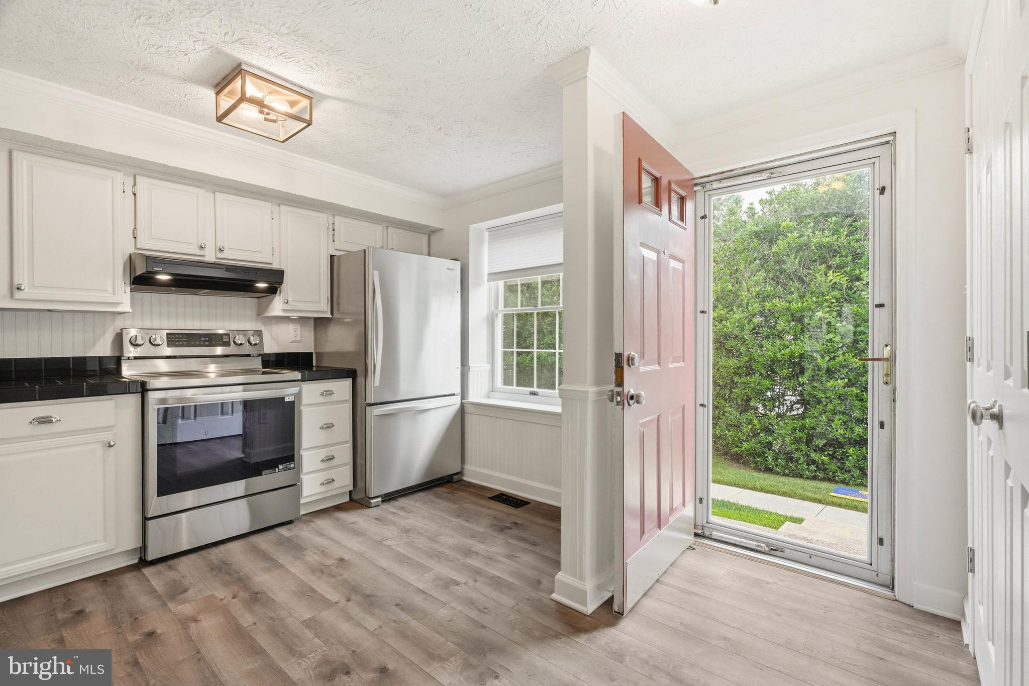 8273 MARY LEE LANE