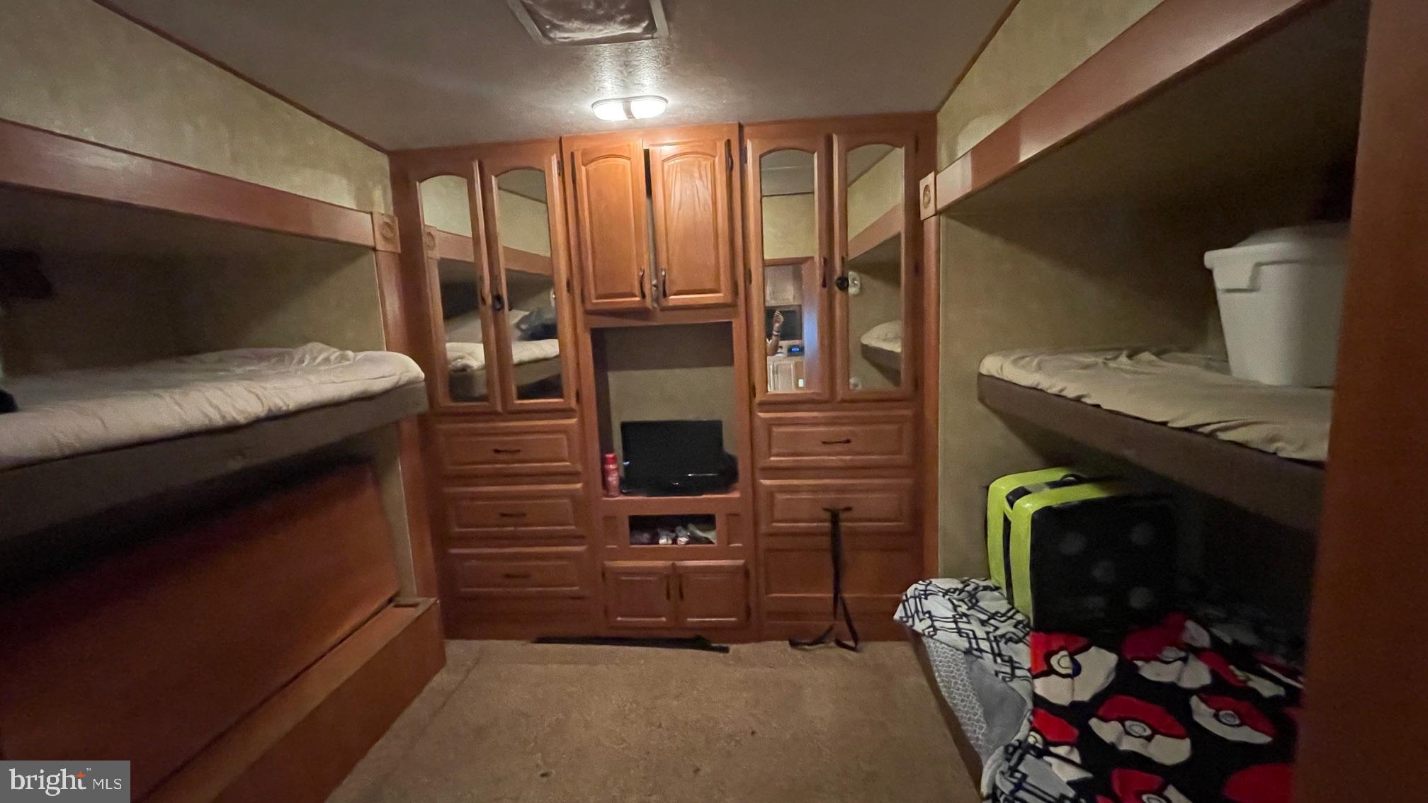 WHITETAIL MOUNTAIN - Land