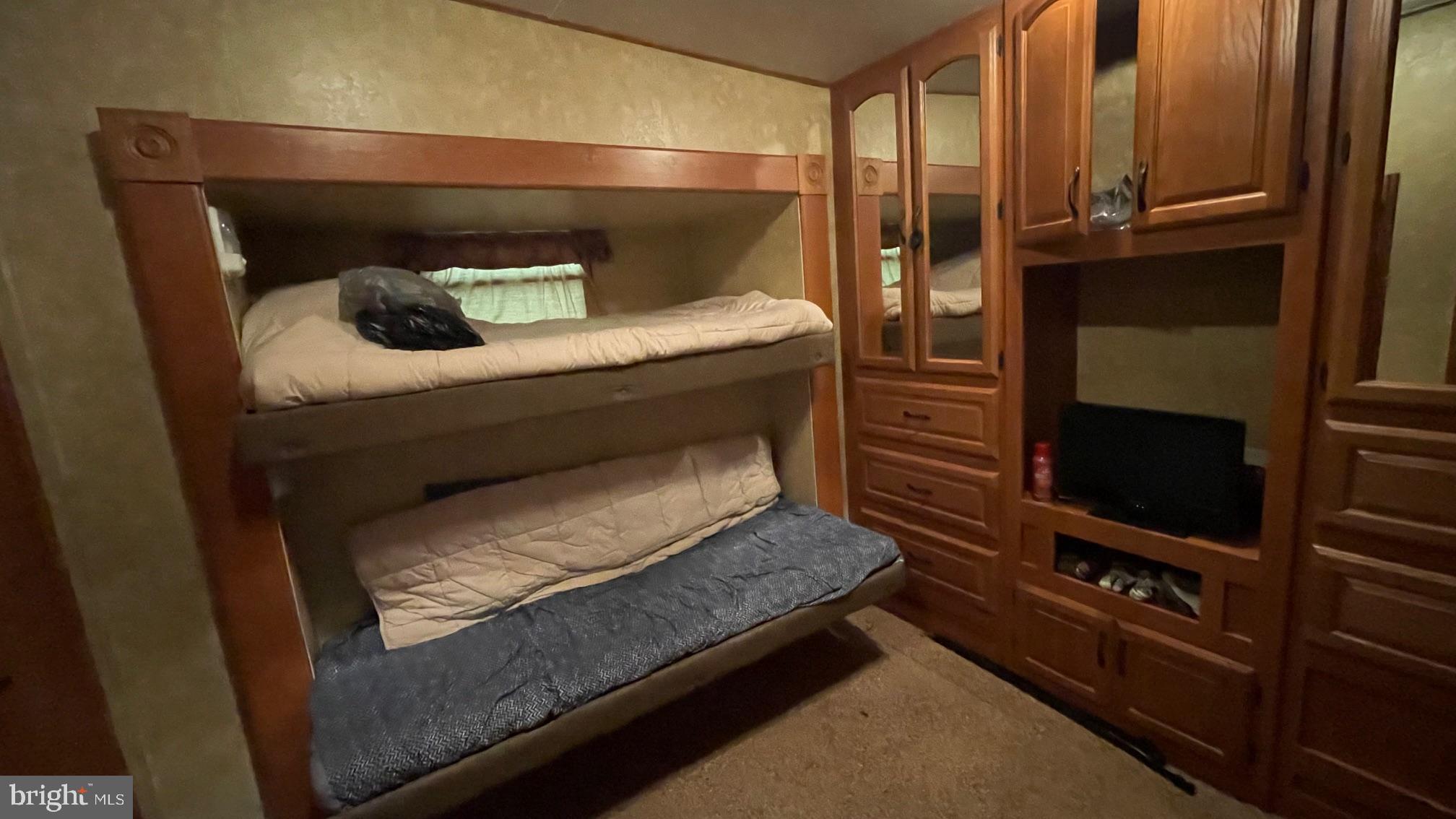 WHITETAIL MOUNTAIN - Land