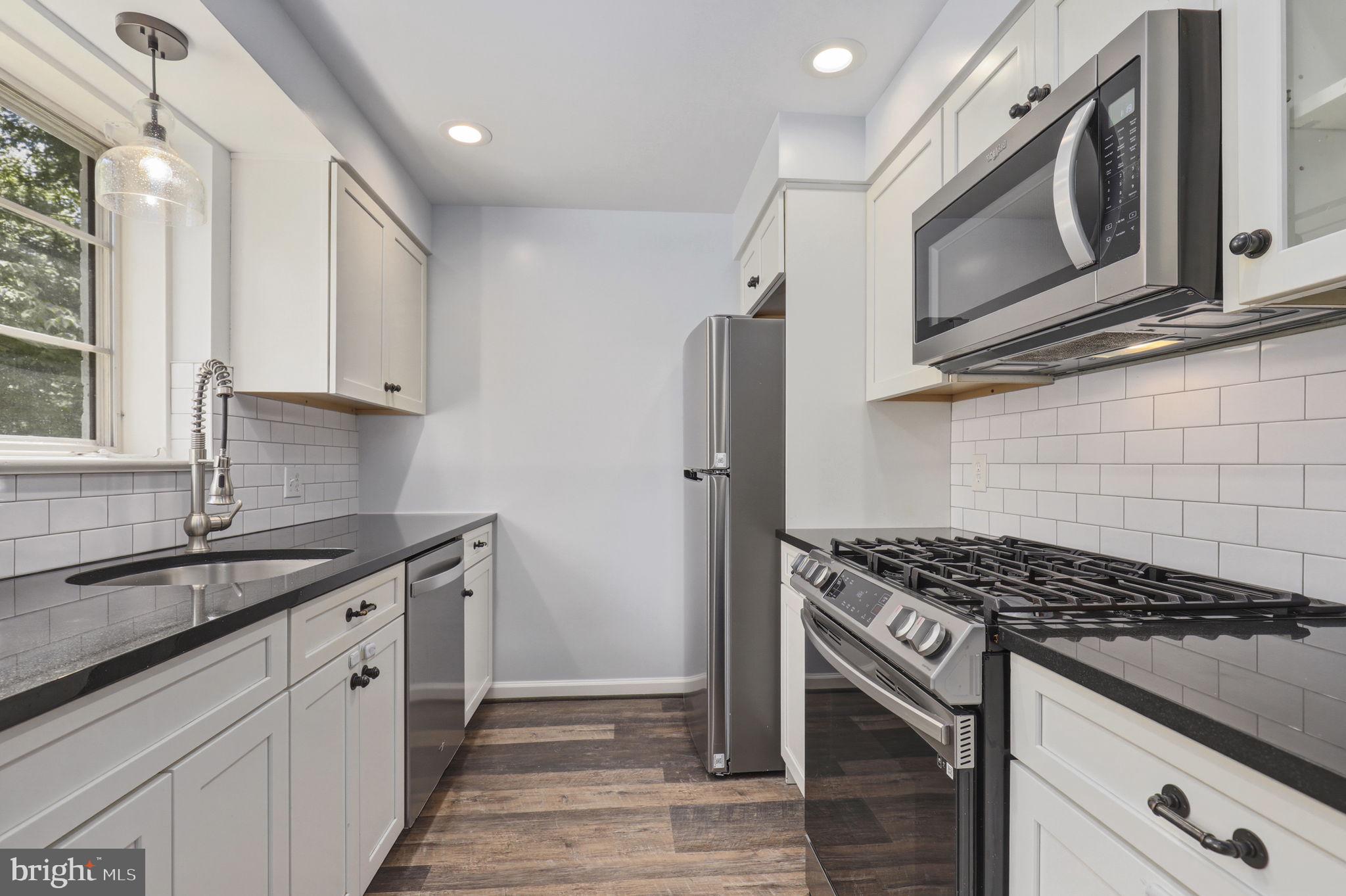 GLEN BRIAR - Residential