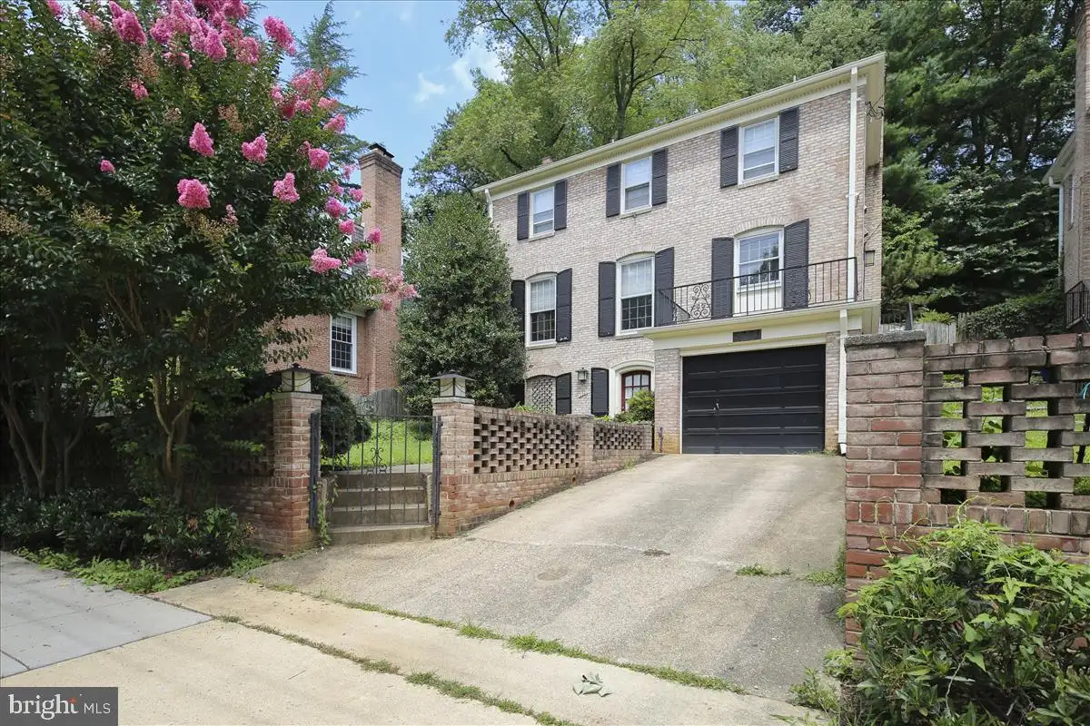 5321 Macarthur Boulevard NW, Washington, DC 20016