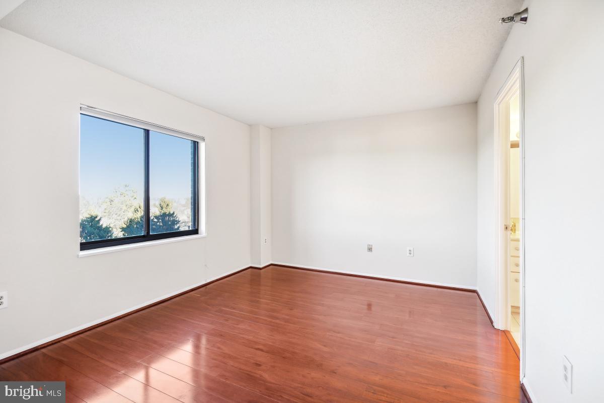 FAIRWAYS NORTH - Residential