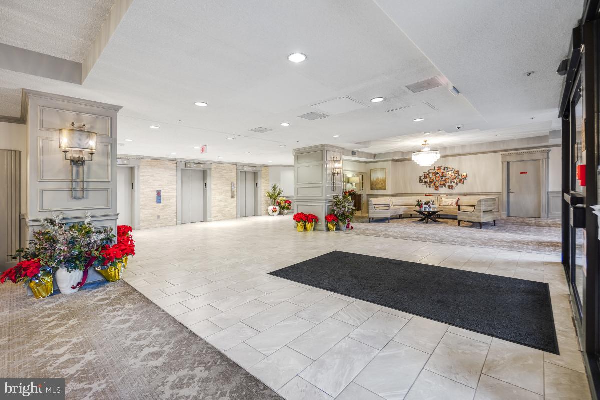 FAIRWAYS NORTH - Residential