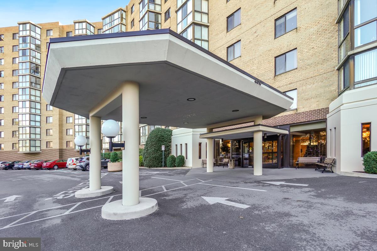 FAIRWAYS NORTH - Residential