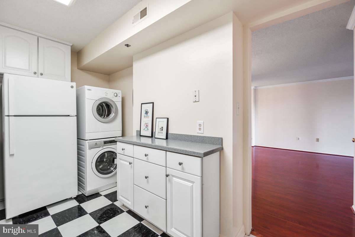 FAIRWAYS NORTH - Residential