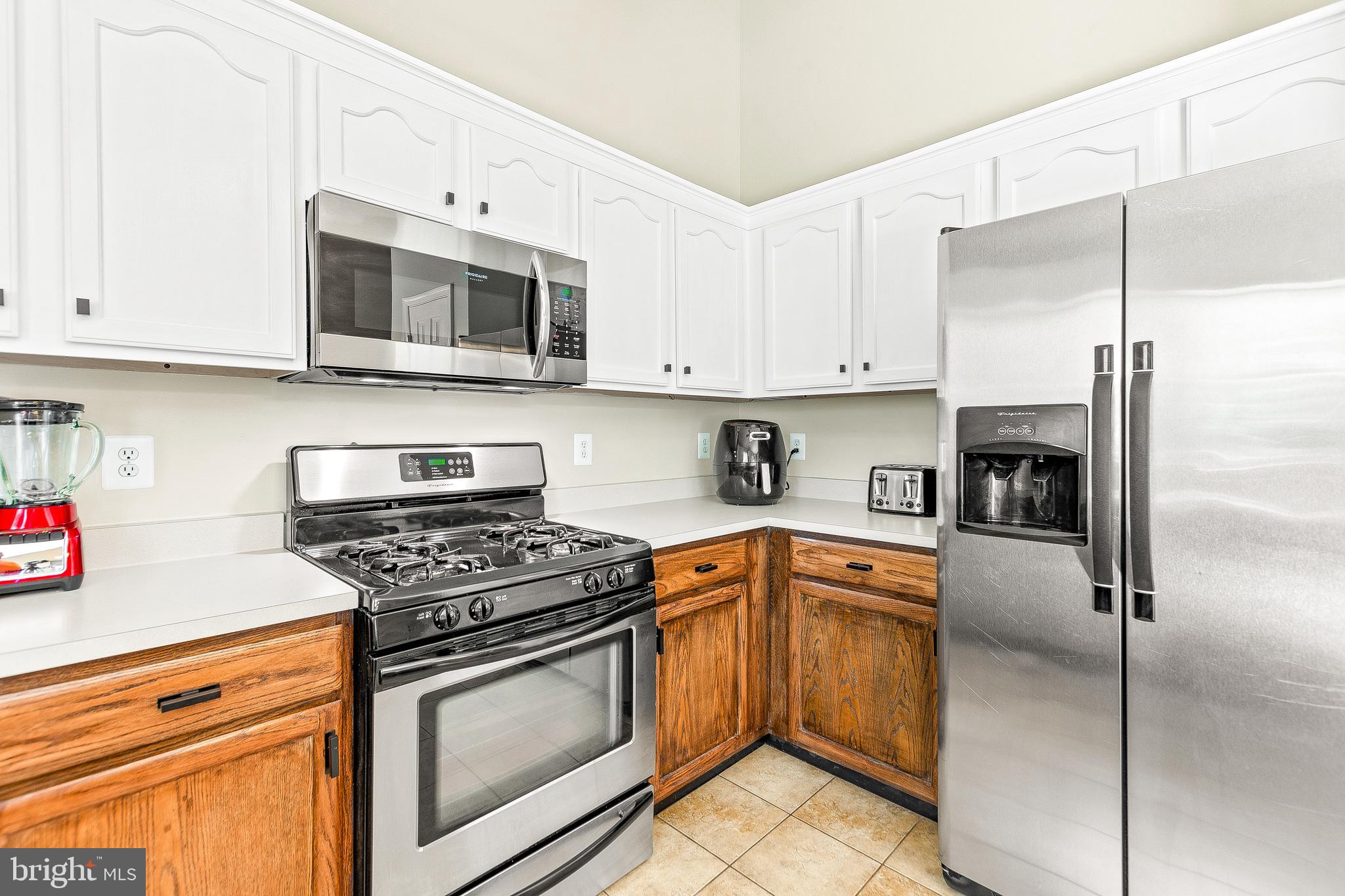 HICKORY HILLS - Residential