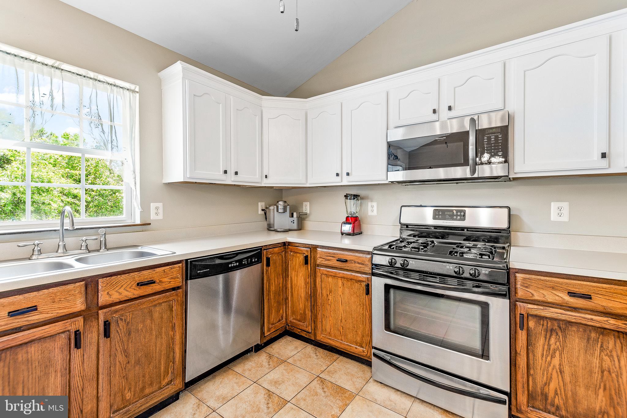 HICKORY HILLS - Residential