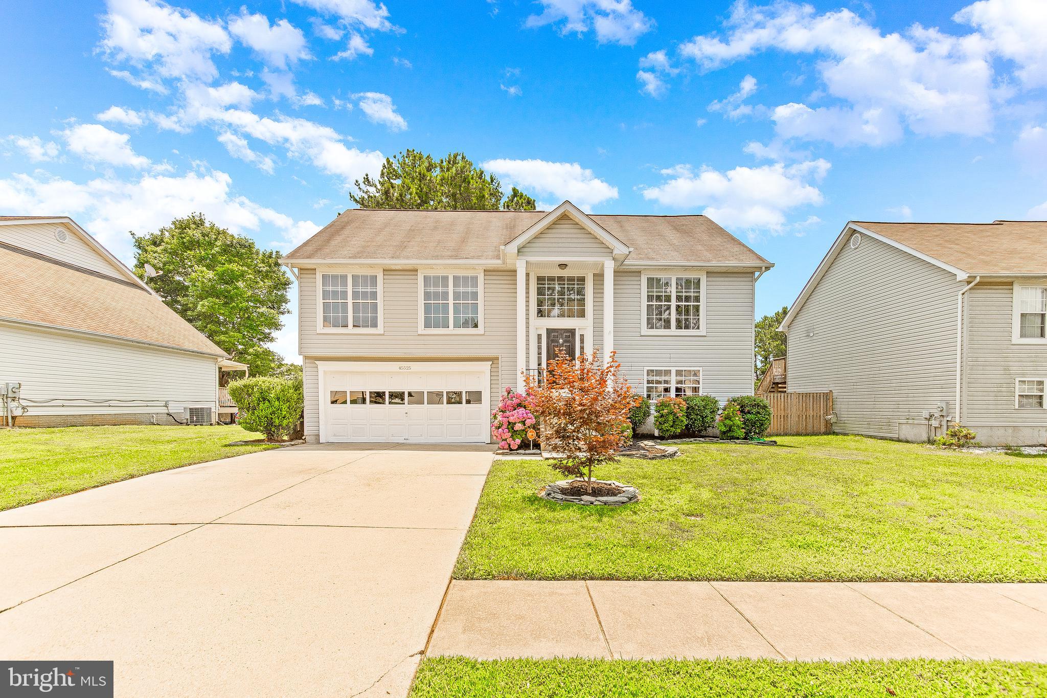 HICKORY HILLS - Residential