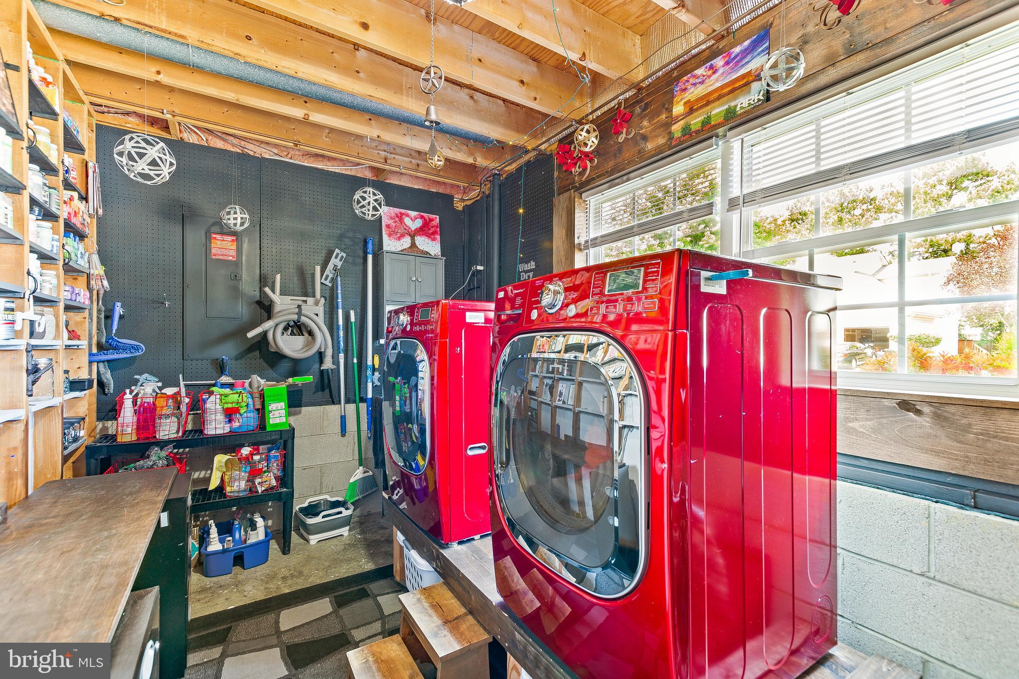 HICKORY HILLS - Residential