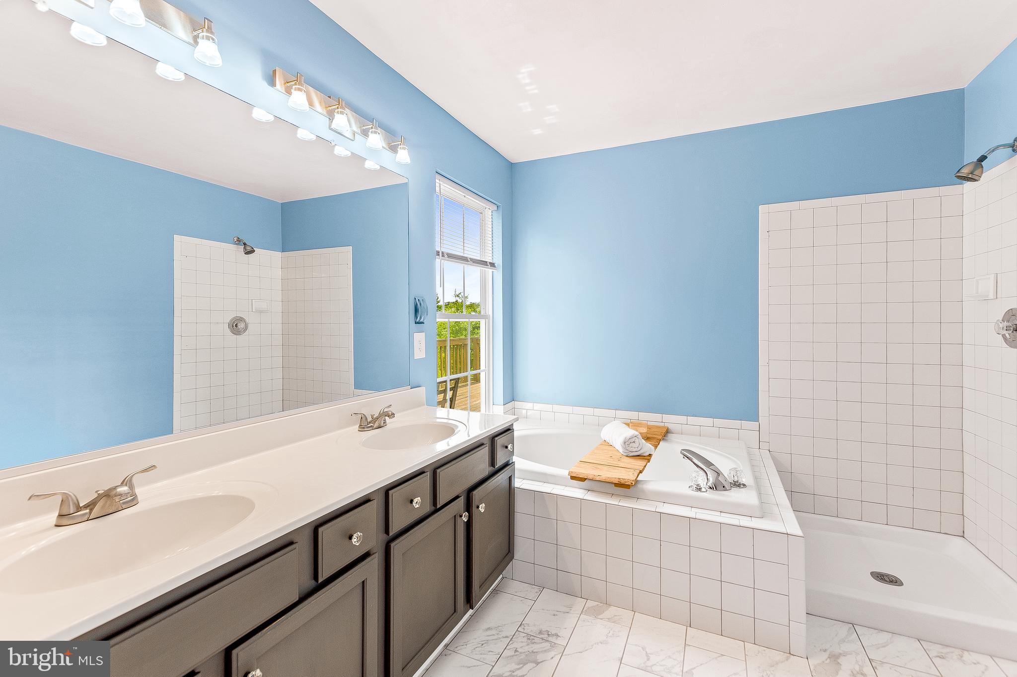 HICKORY HILLS - Residential