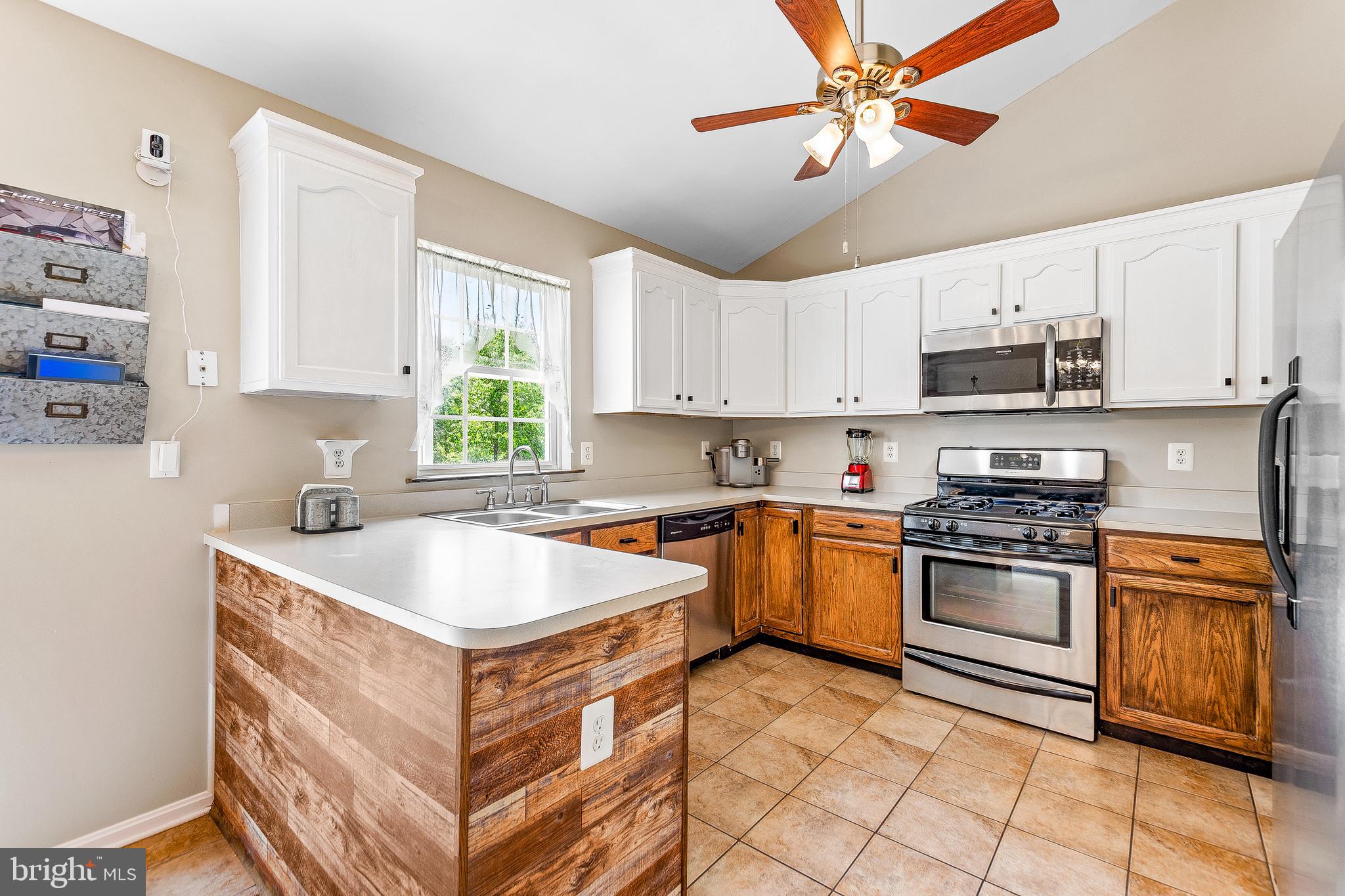 HICKORY HILLS - Residential