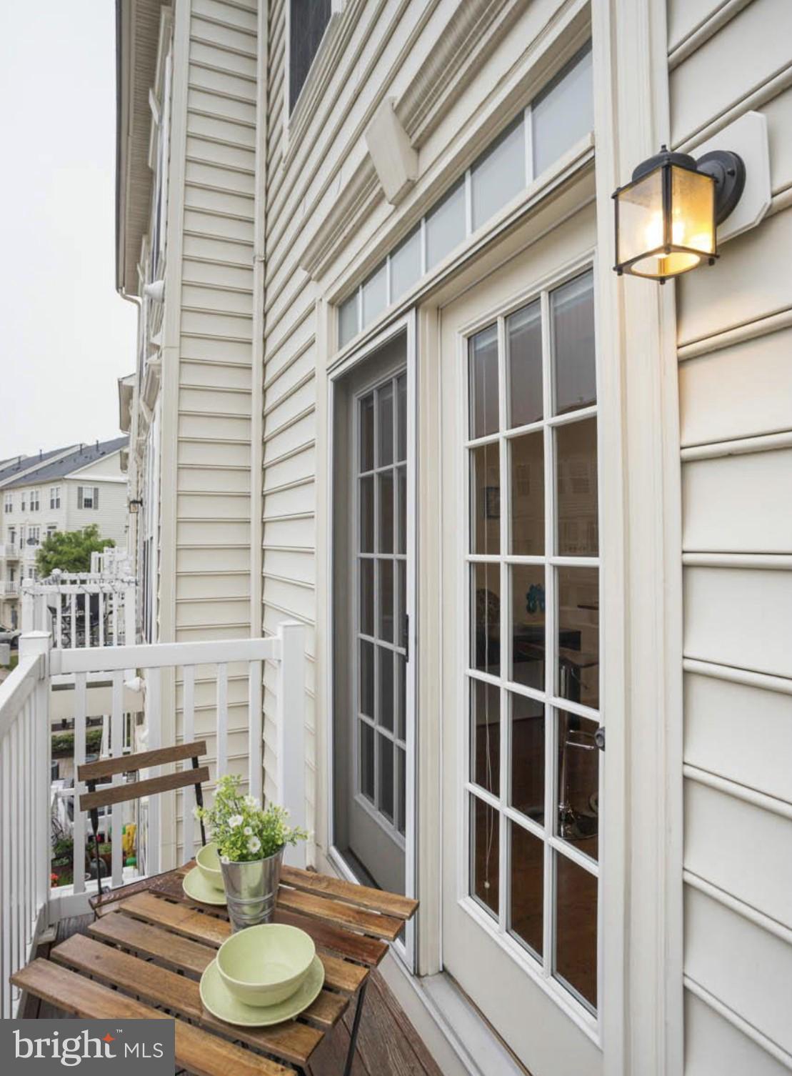 RESIDENCES AT SULLIVAN - Residential Lease