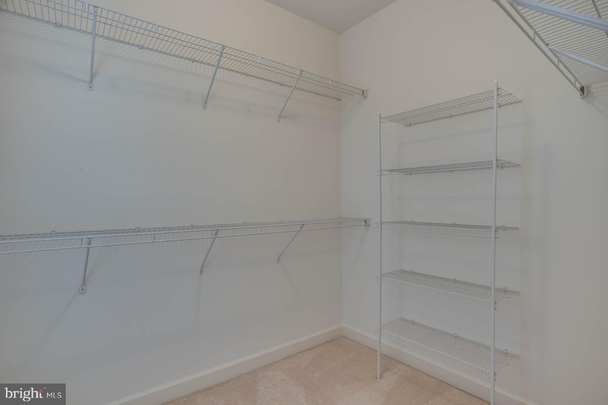 RESIDENCES AT SULLIVAN - Residential Lease