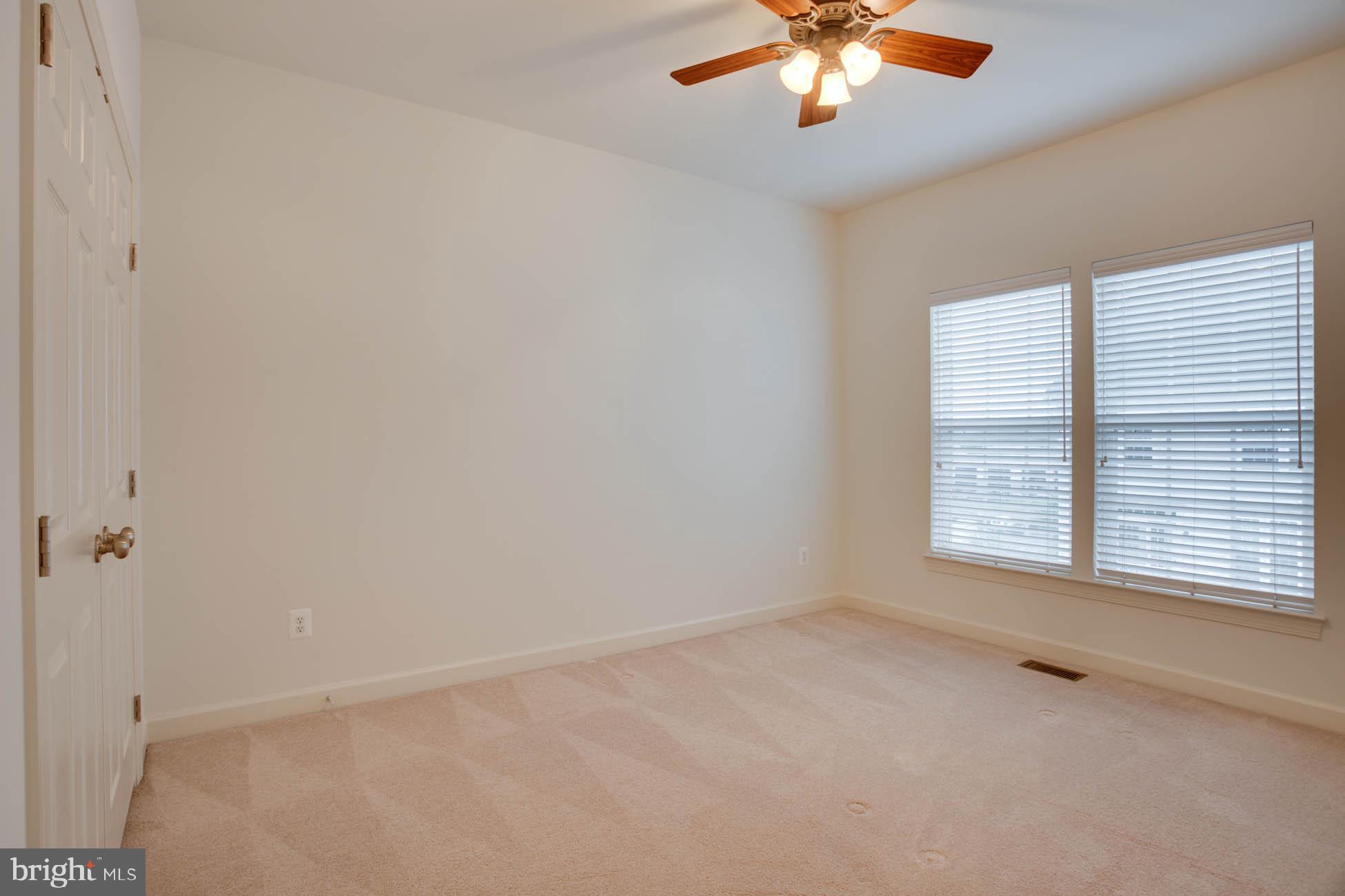 RESIDENCES AT SULLIVAN - Residential Lease