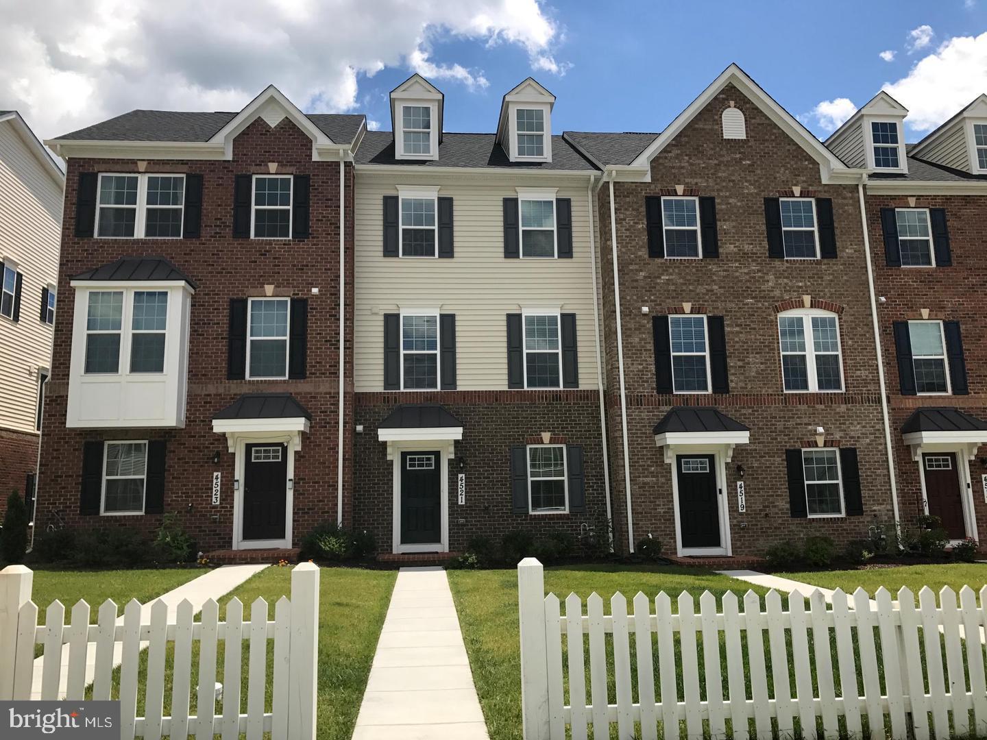 LANDSDALE - Residential Lease