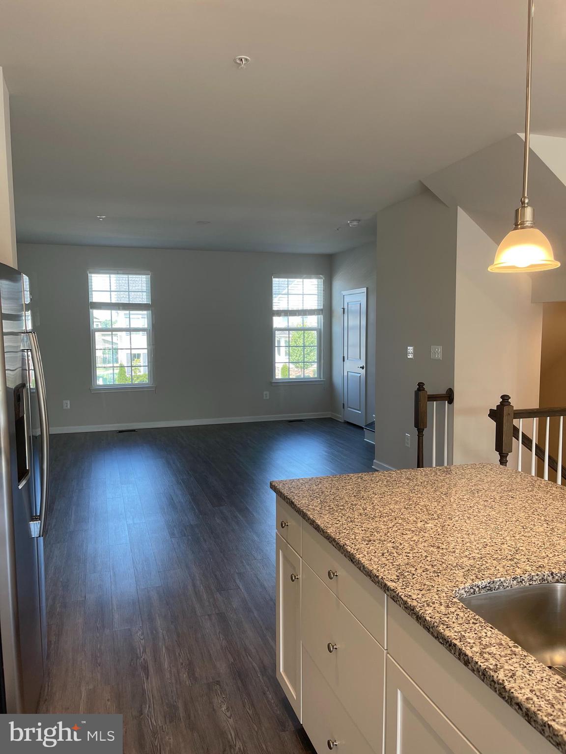 LANDSDALE - Residential Lease