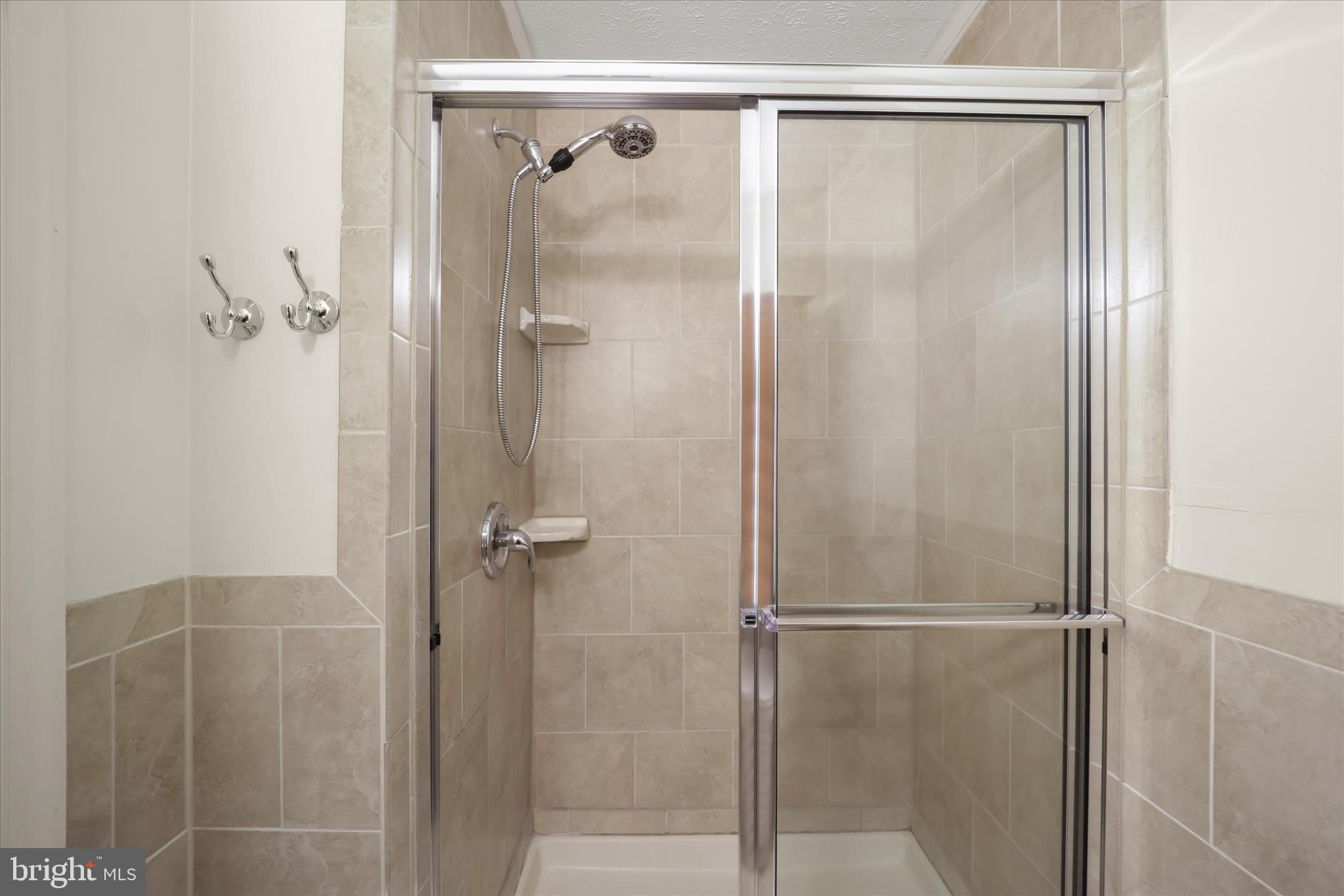 NEW CUT FARMS - Residential