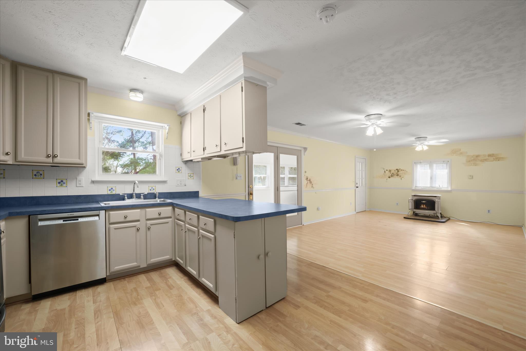 NEW CUT FARMS - Residential