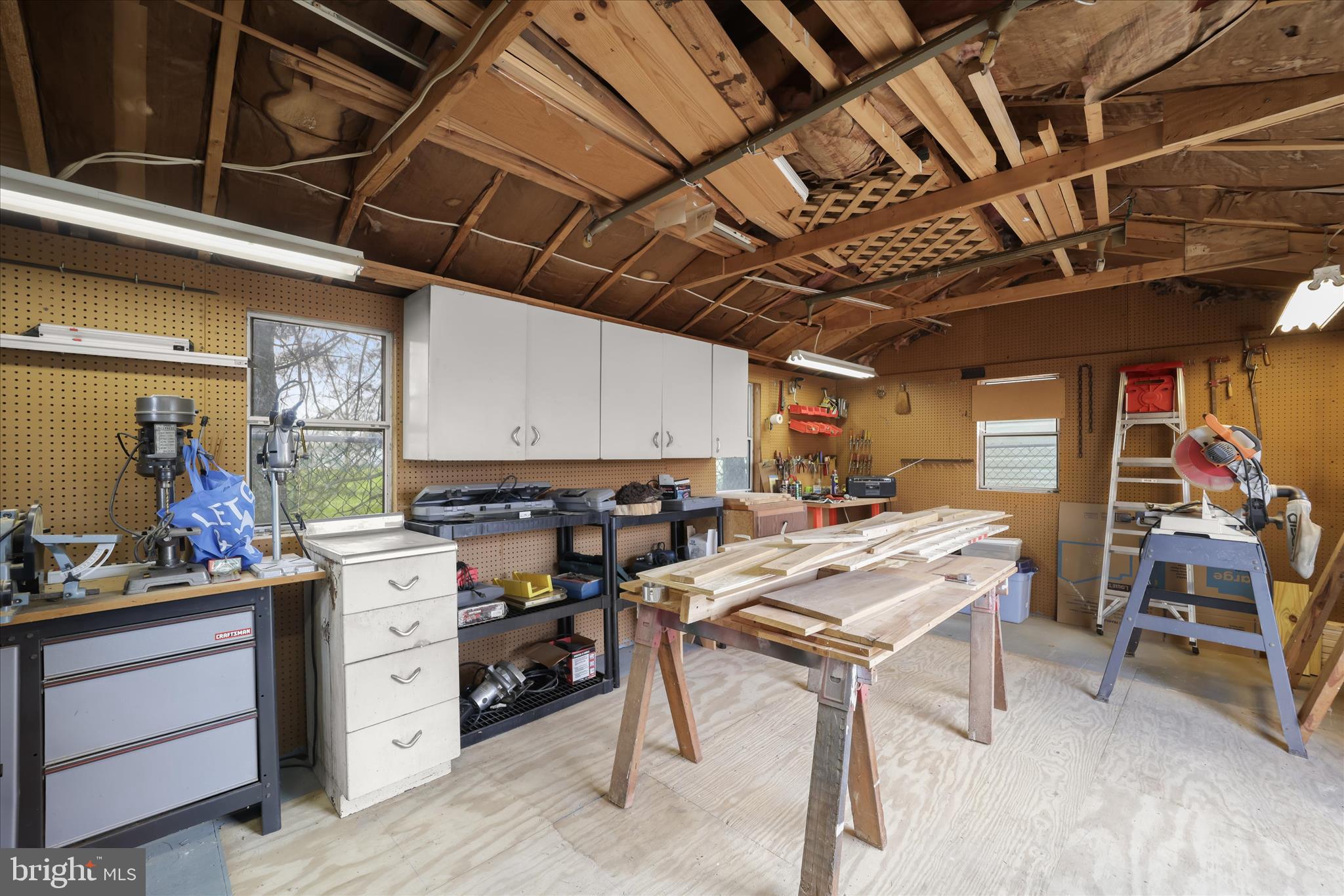 NEW CUT FARMS - Residential