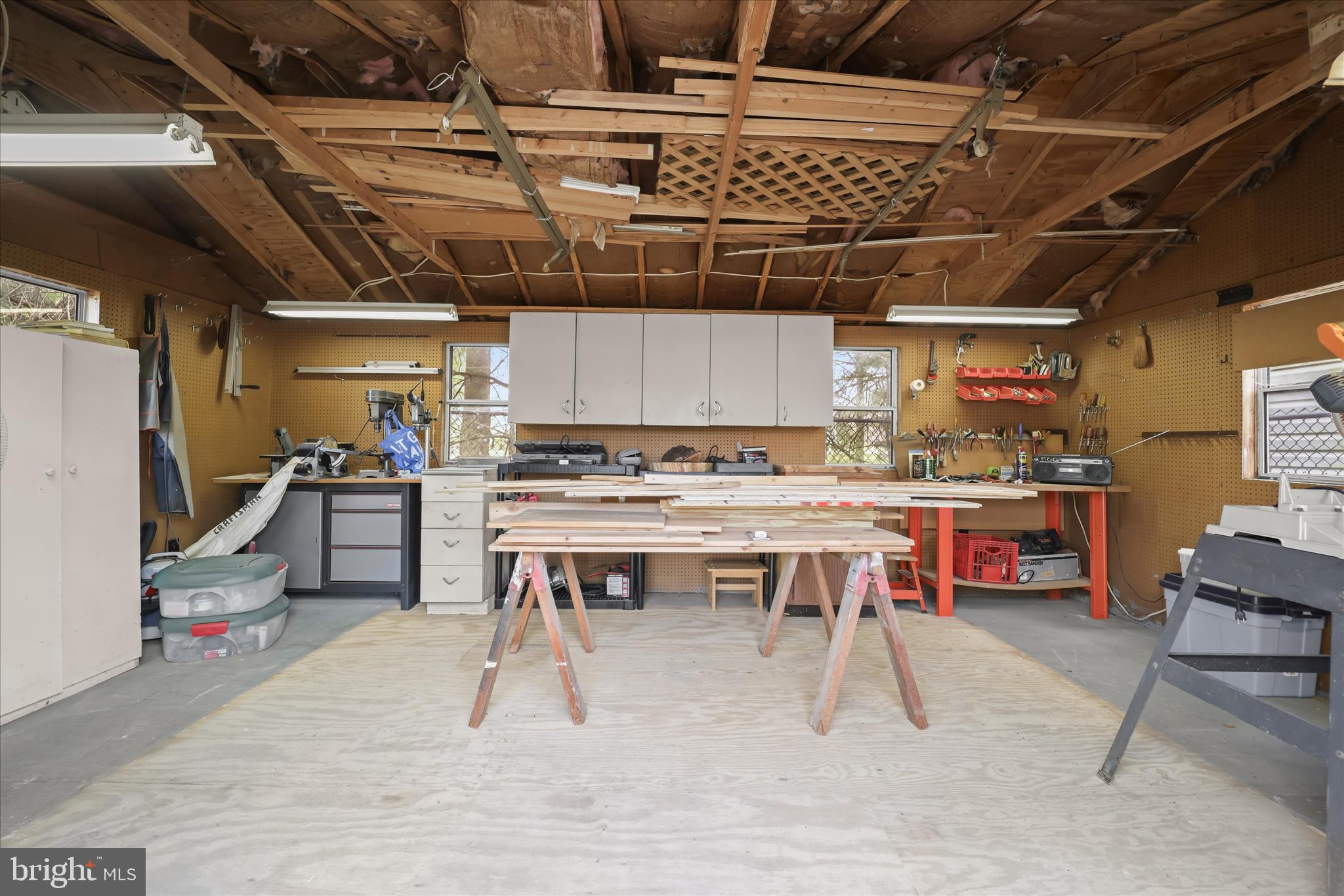 NEW CUT FARMS - Residential