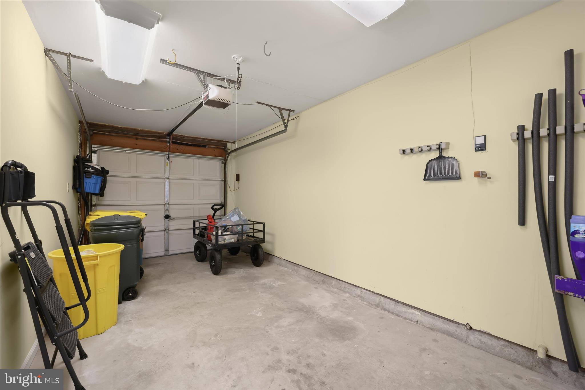 NEW CUT FARMS - Residential