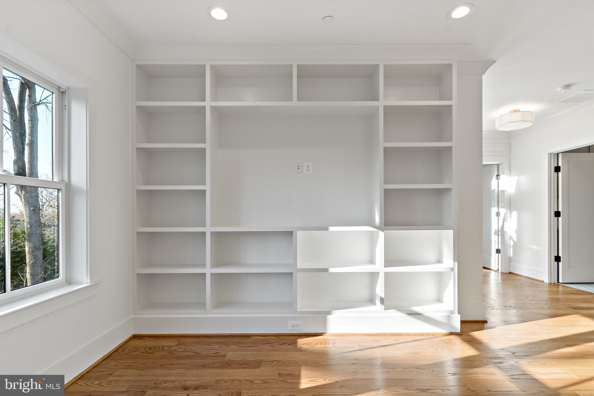 BATTERY PARK HILLS - Residential