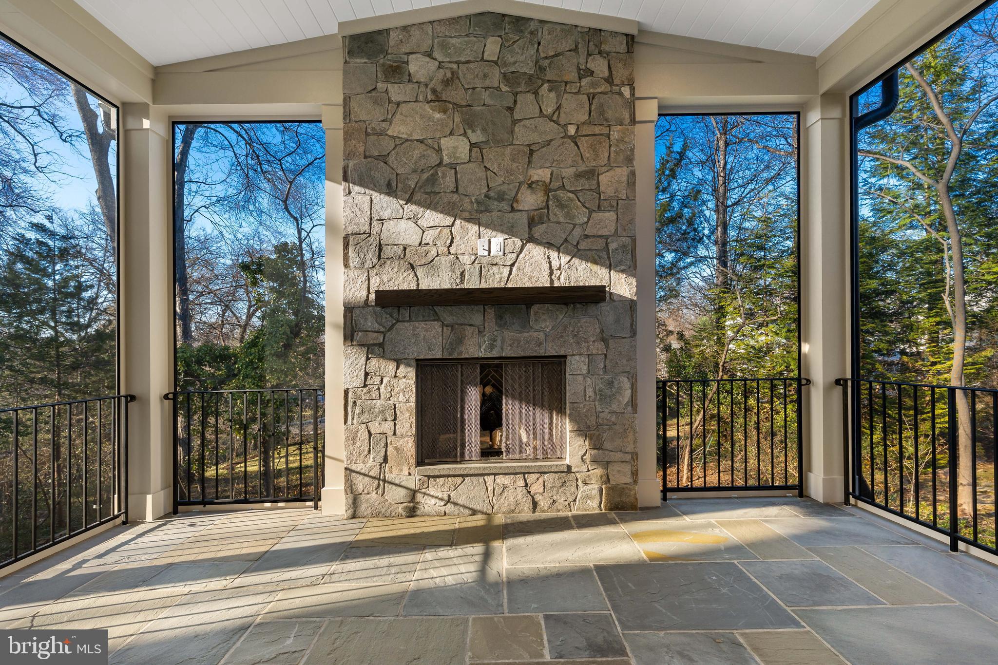 BATTERY PARK HILLS - Residential