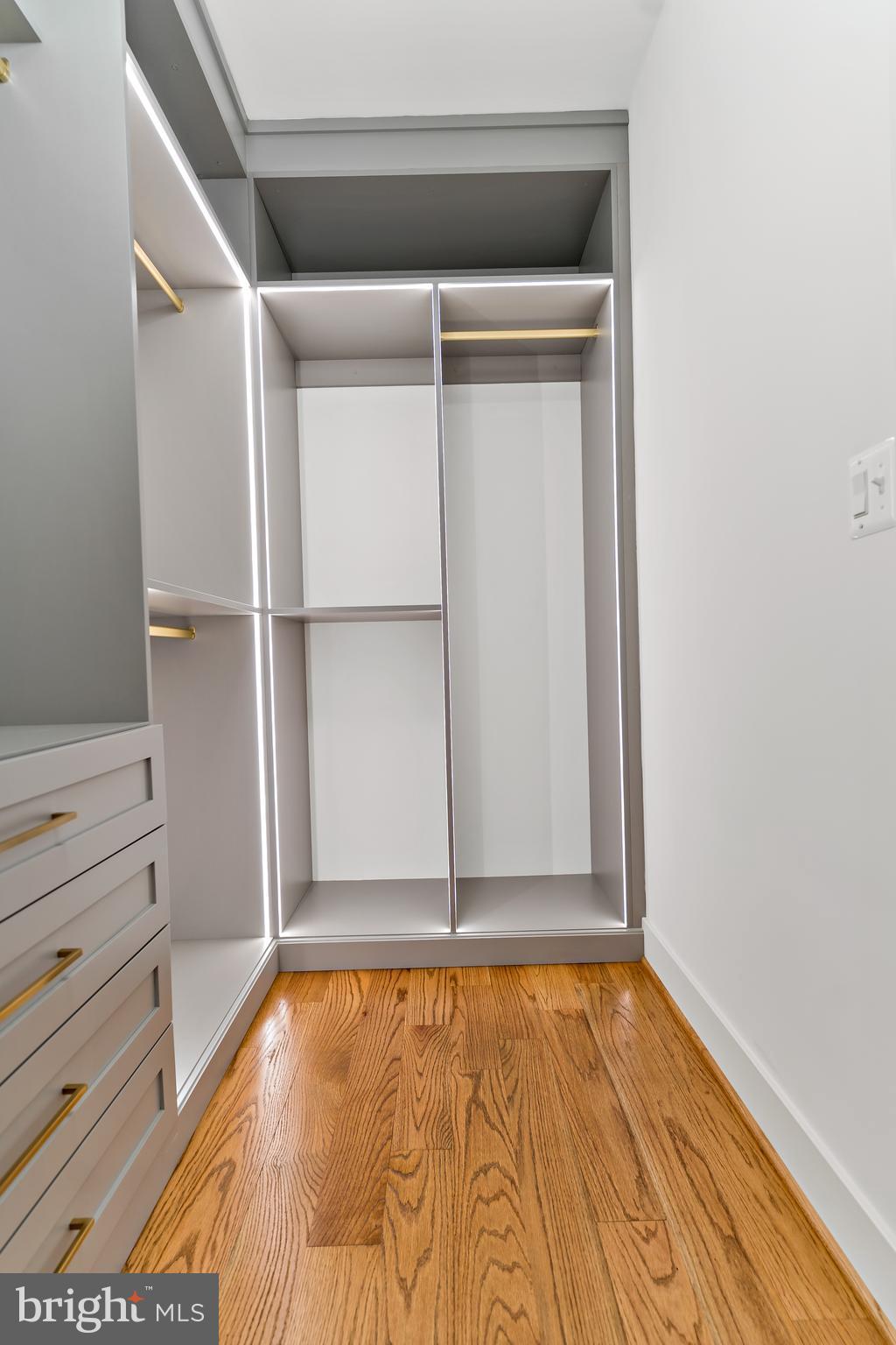 BATTERY PARK HILLS - Residential