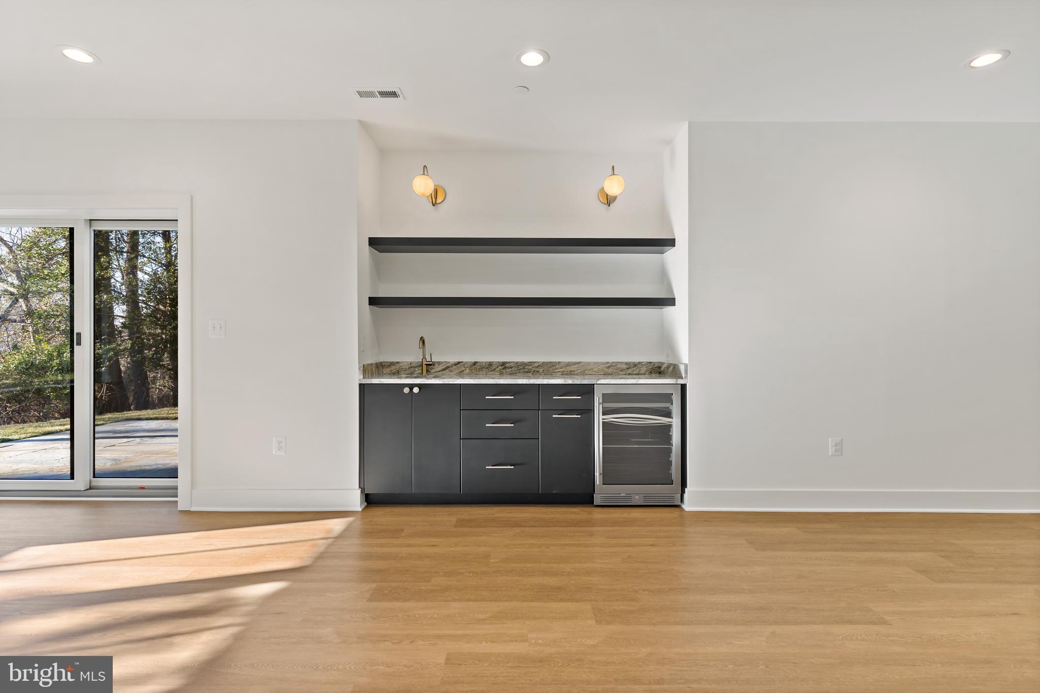 BATTERY PARK HILLS - Residential