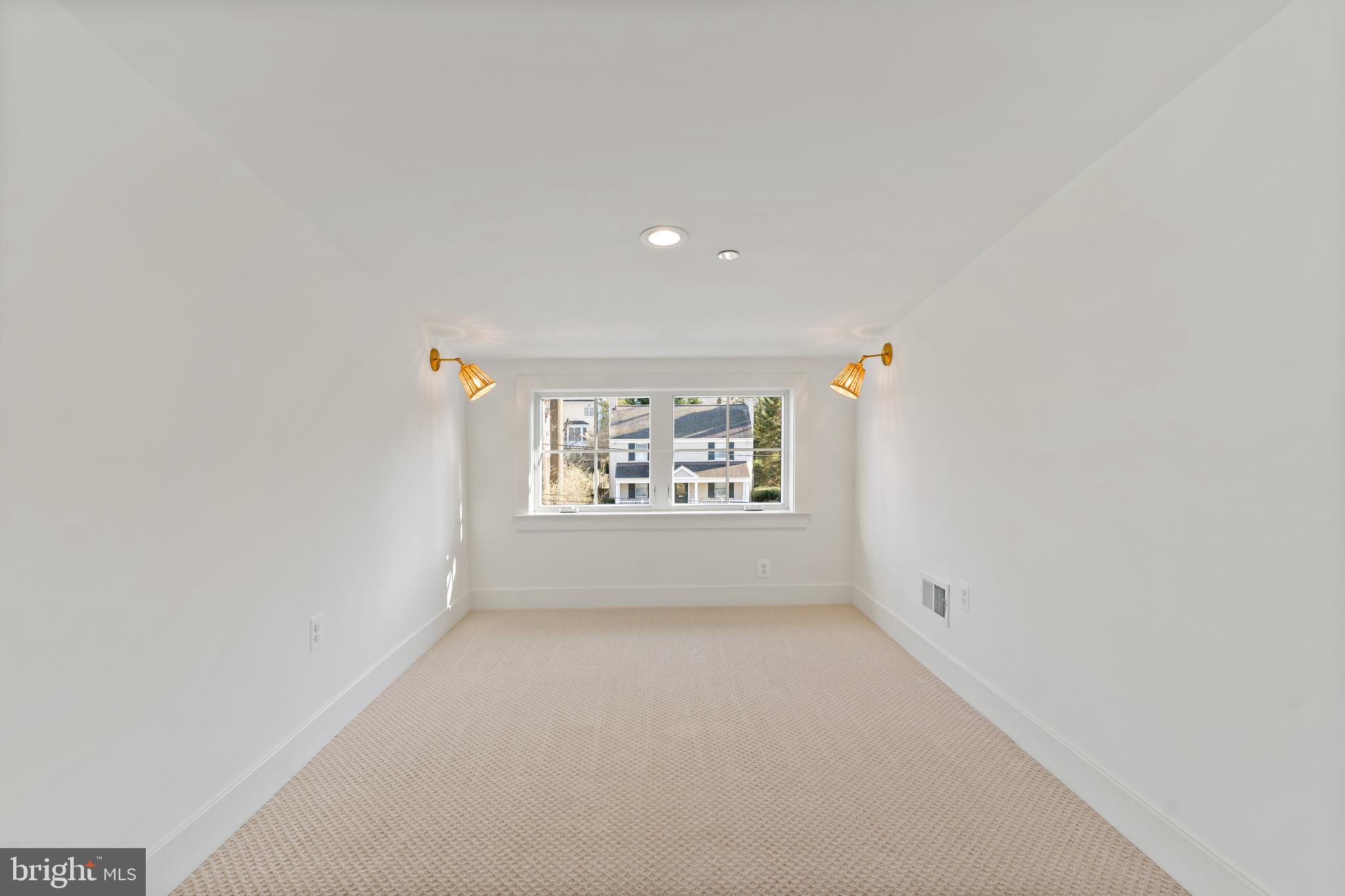 BATTERY PARK HILLS - Residential