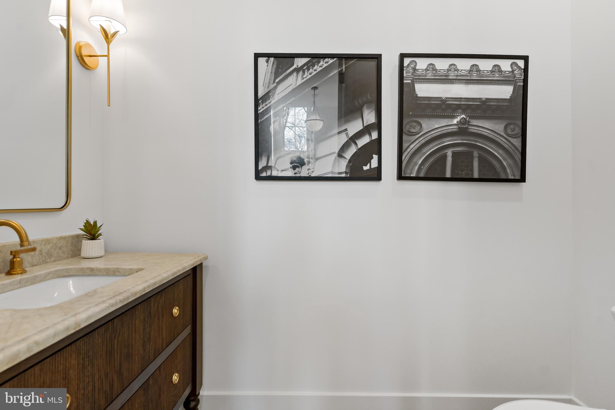 BATTERY PARK HILLS - Residential