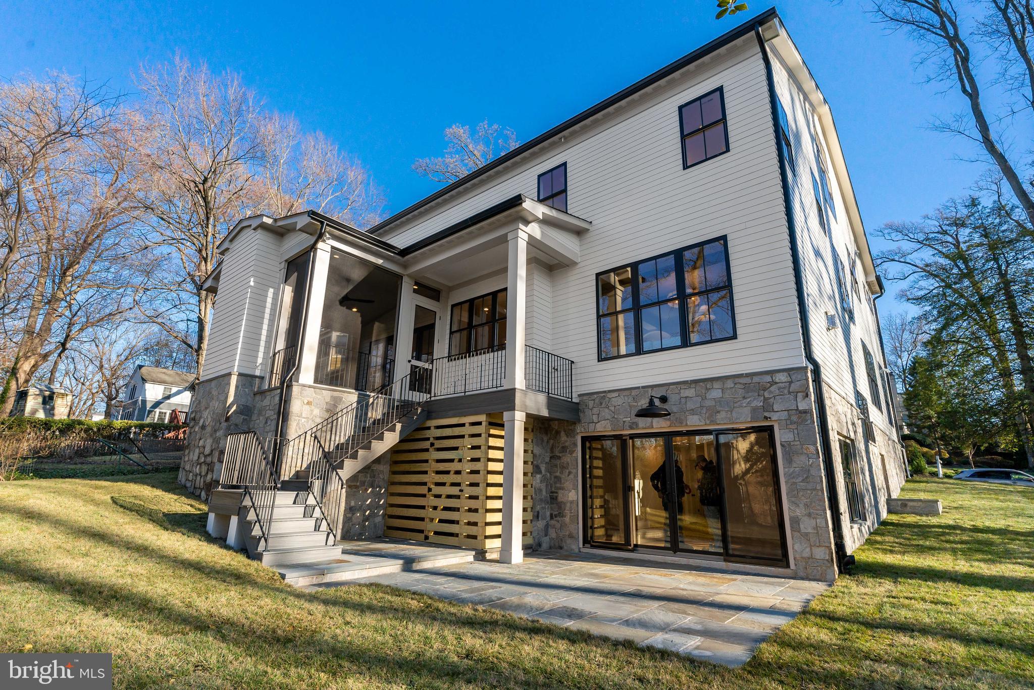 BATTERY PARK HILLS - Residential