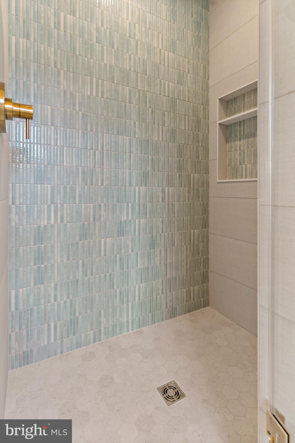 BATTERY PARK HILLS - Residential