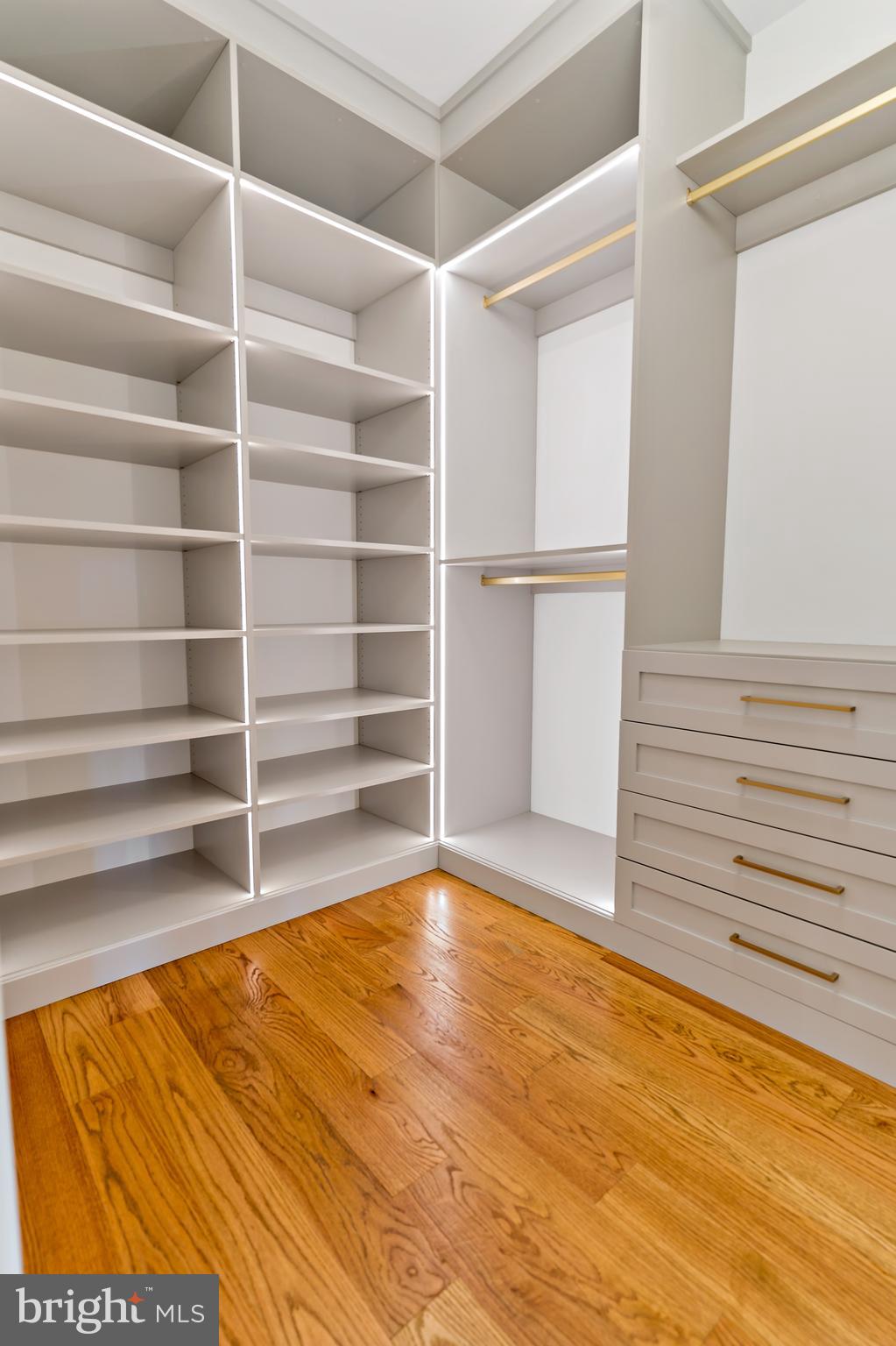 BATTERY PARK HILLS - Residential